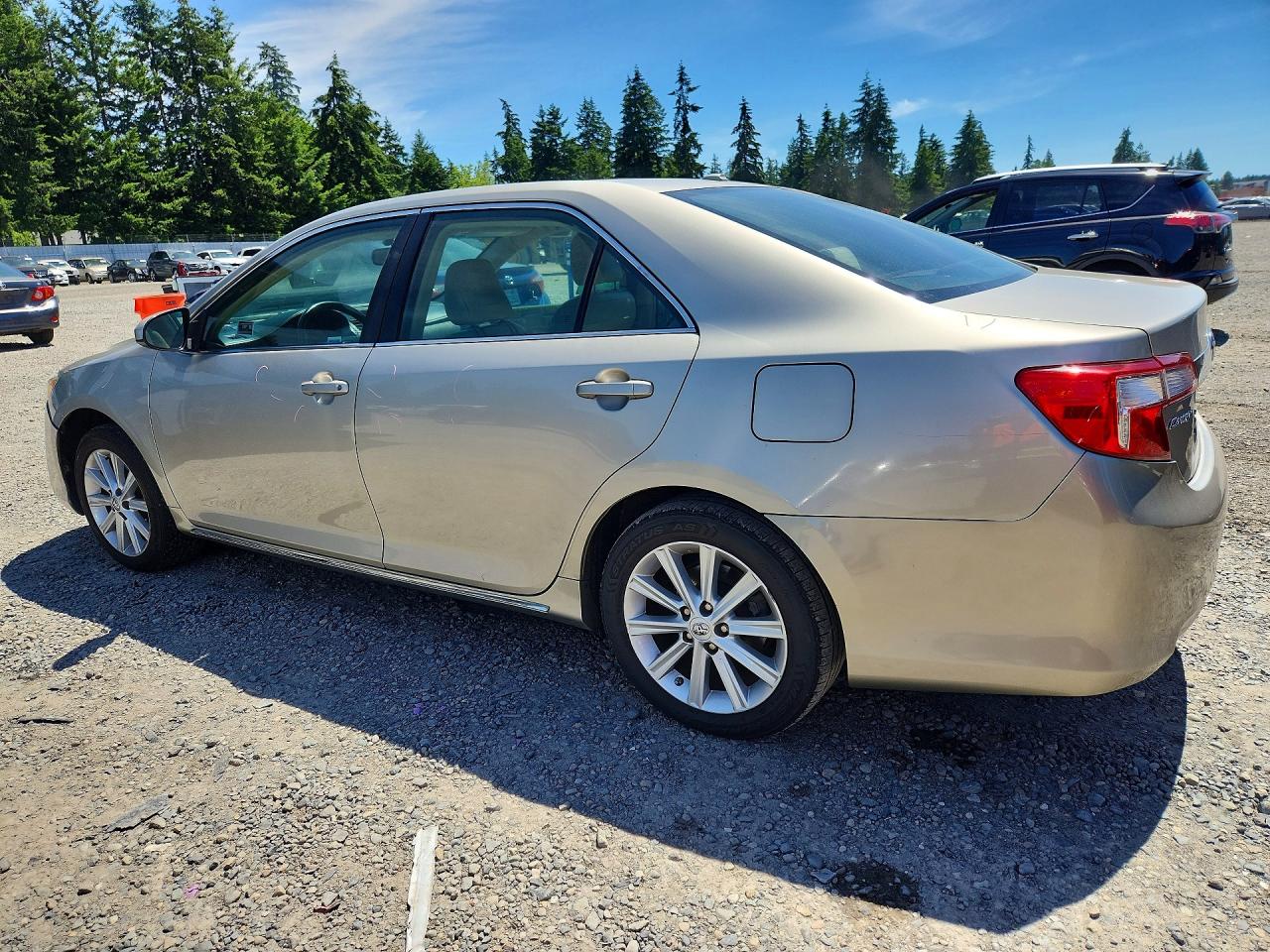 2014 Toyota Camry Xle Серебряный vin: 4T4BF1FK8ER357014