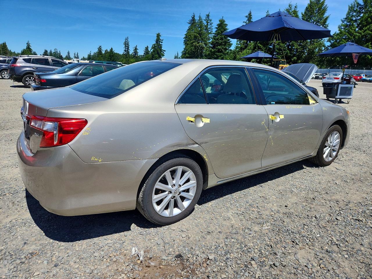 2014 Toyota Camry Xle Серебряный vin: 4T4BF1FK8ER357014