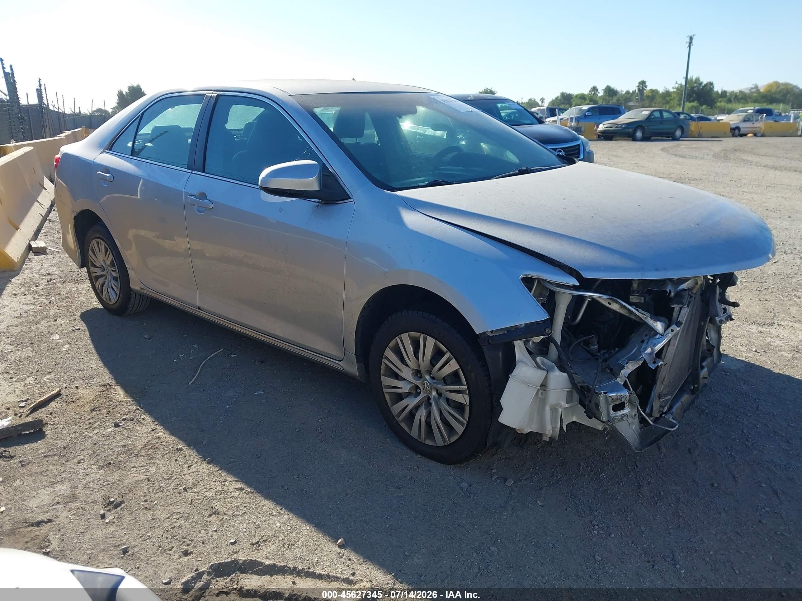 2014 Toyota Camry Le Silver vin: 4T4BF1FK8ER362102