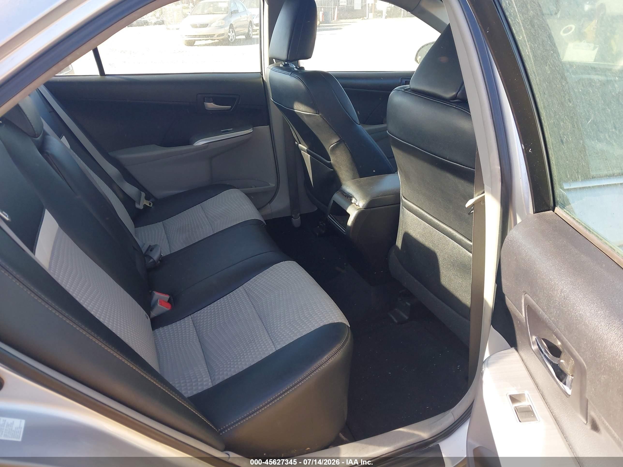 2014 Toyota Camry Le Silver vin: 4T4BF1FK8ER362102