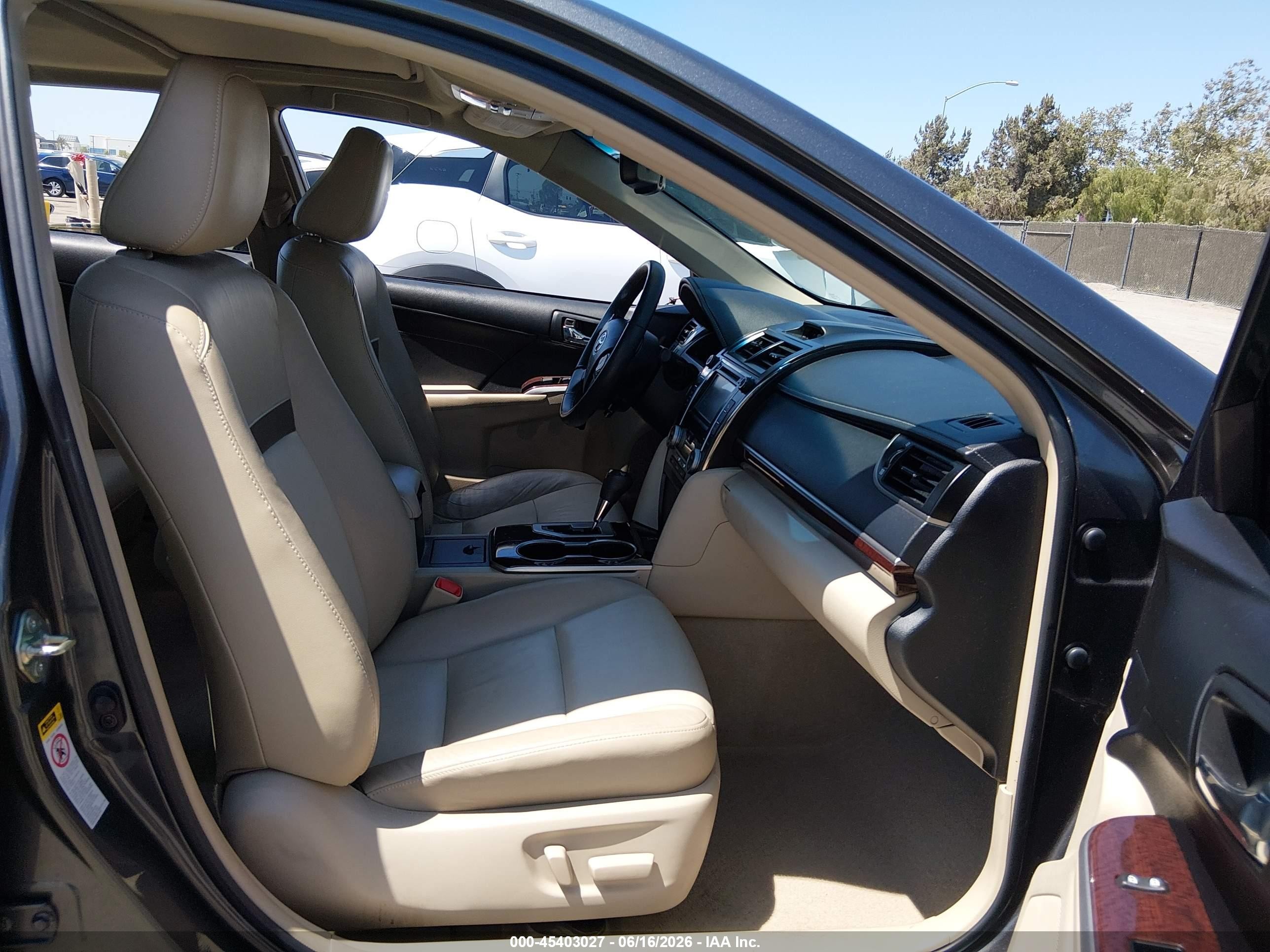 2014 Toyota Camry Xle Серый vin: 4T4BF1FK8ER362777