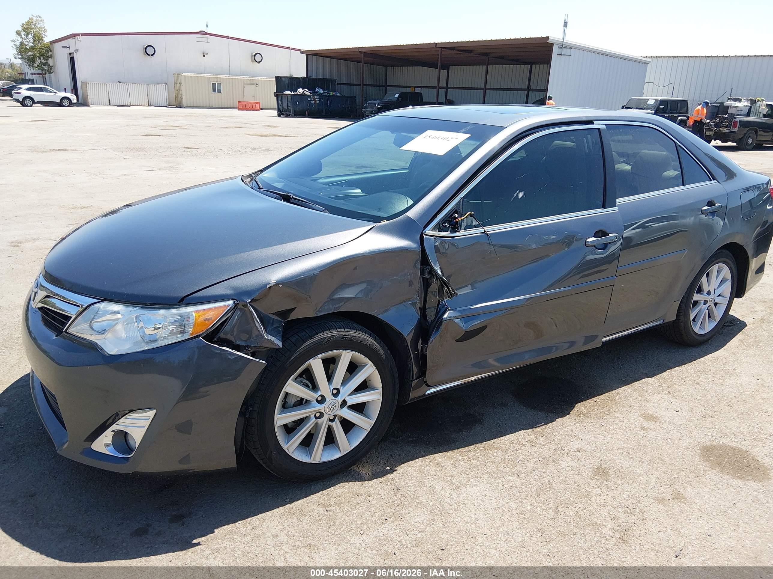 2014 Toyota Camry Xle Серый vin: 4T4BF1FK8ER362777