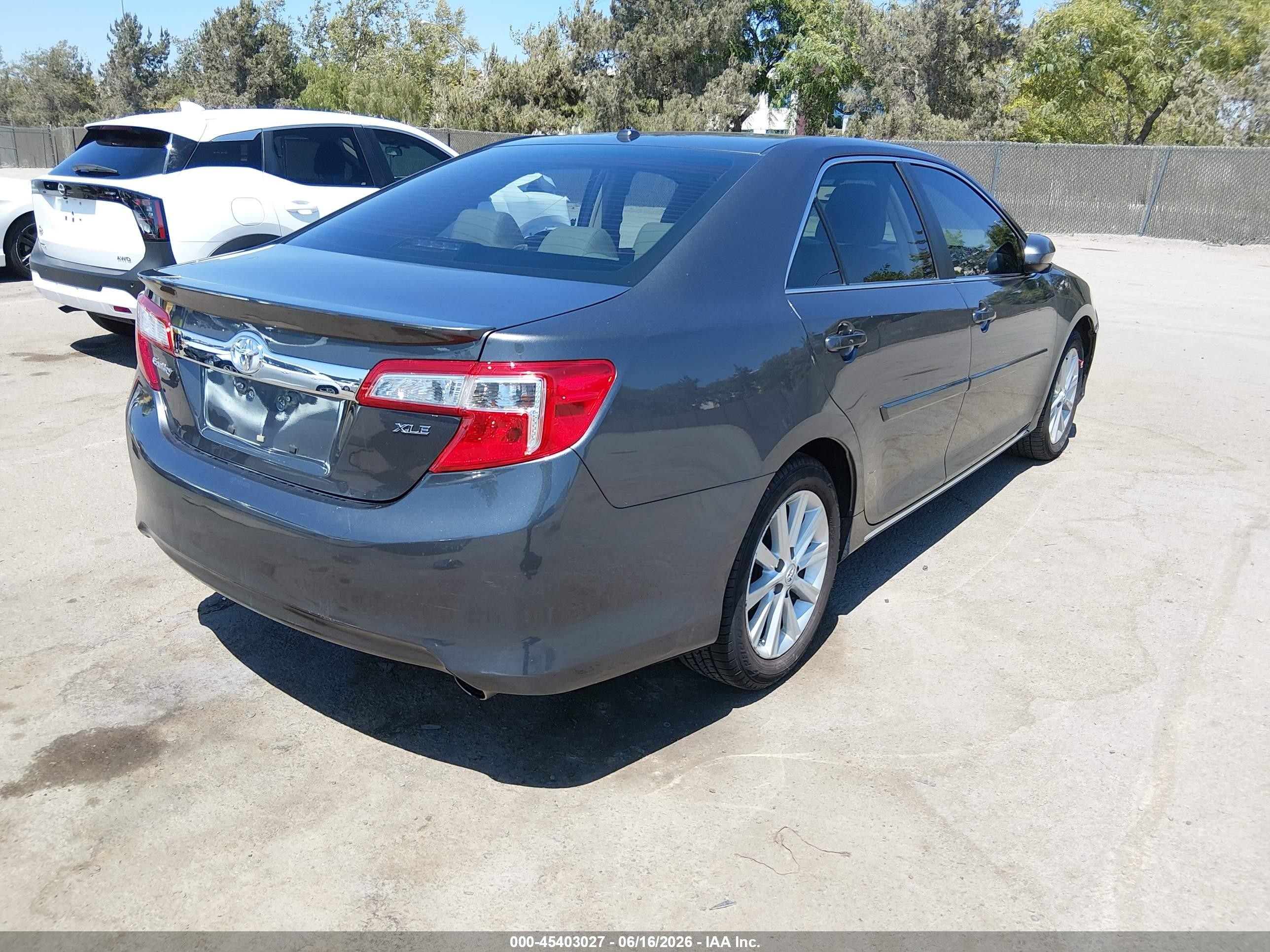 2014 Toyota Camry Xle Серый vin: 4T4BF1FK8ER362777