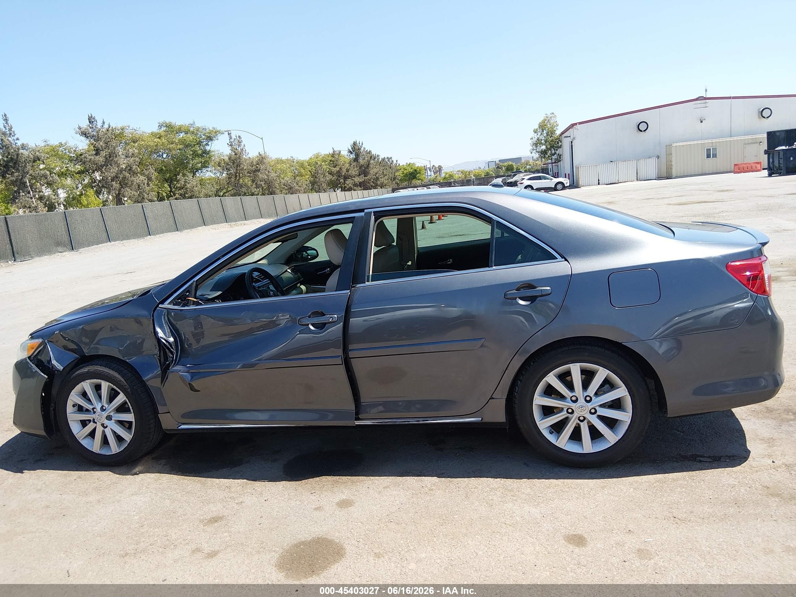 2014 Toyota Camry Xle Серый vin: 4T4BF1FK8ER362777