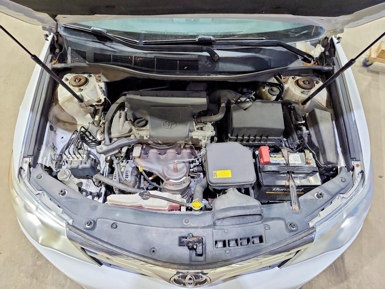 2014 Toyota Camry Le White vin: 4T4BF1FK8ER368630