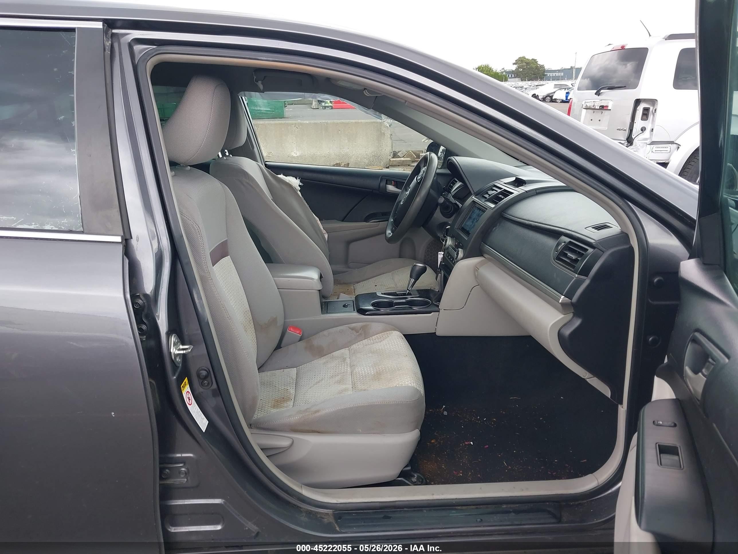 2014 Toyota Camry Le Gray vin: 4T4BF1FK8ER373679