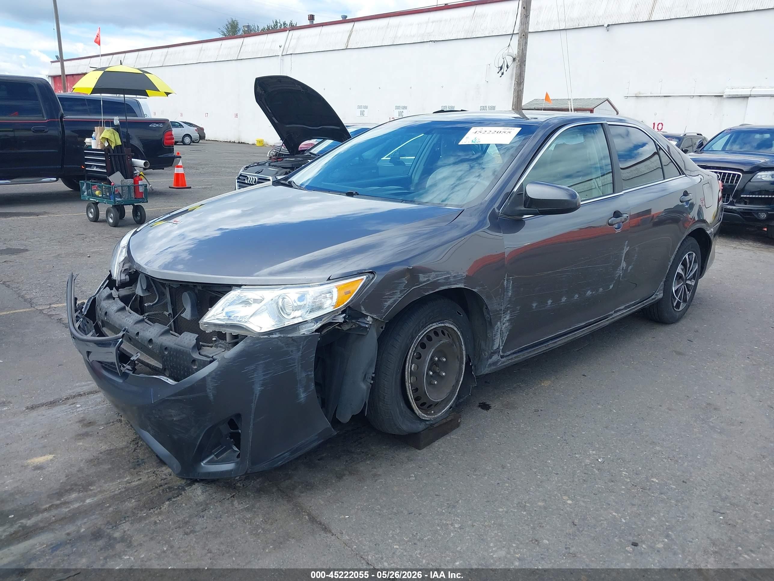 2014 Toyota Camry Le Gray vin: 4T4BF1FK8ER373679