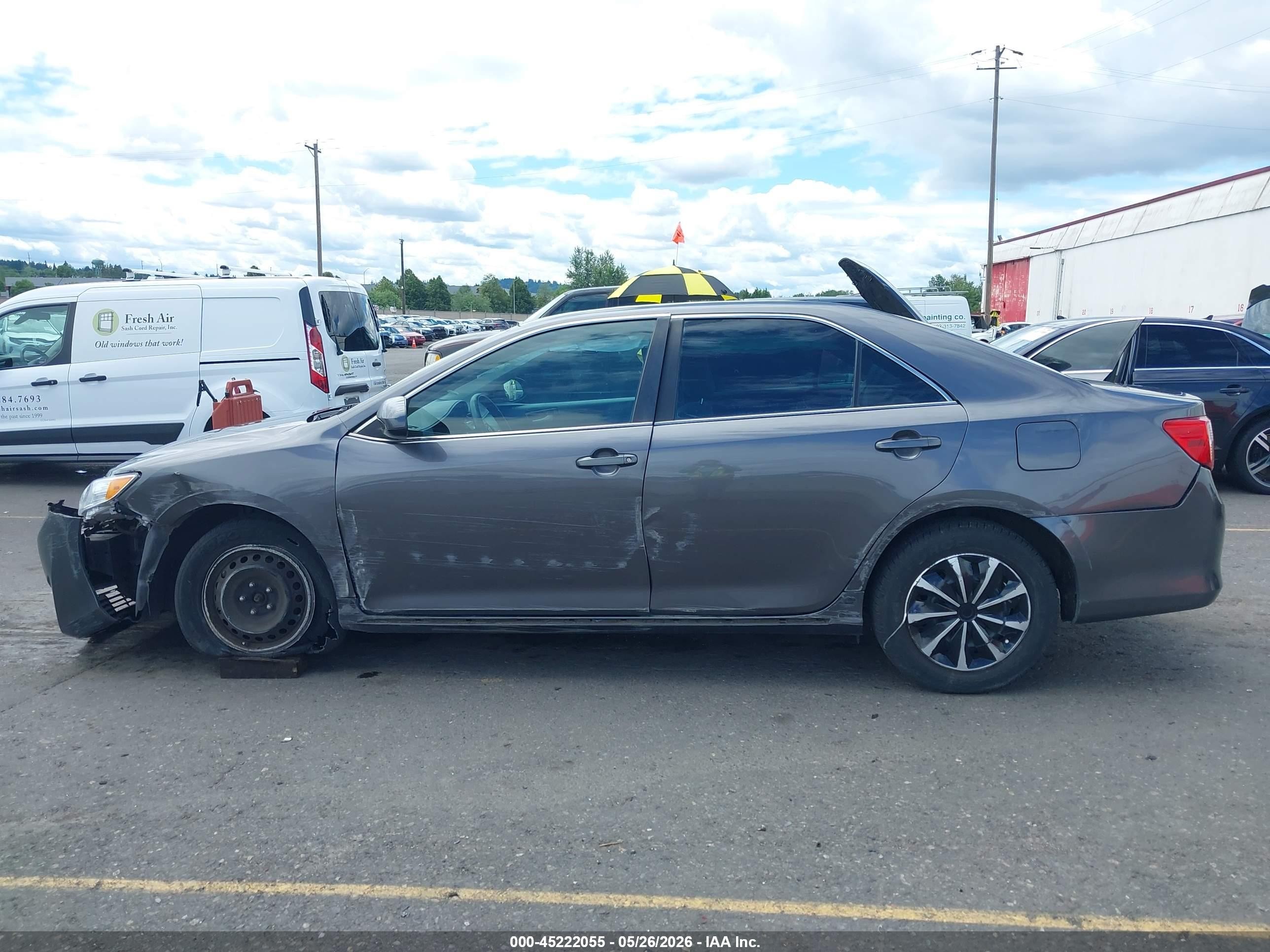 2014 Toyota Camry Le Gray vin: 4T4BF1FK8ER373679