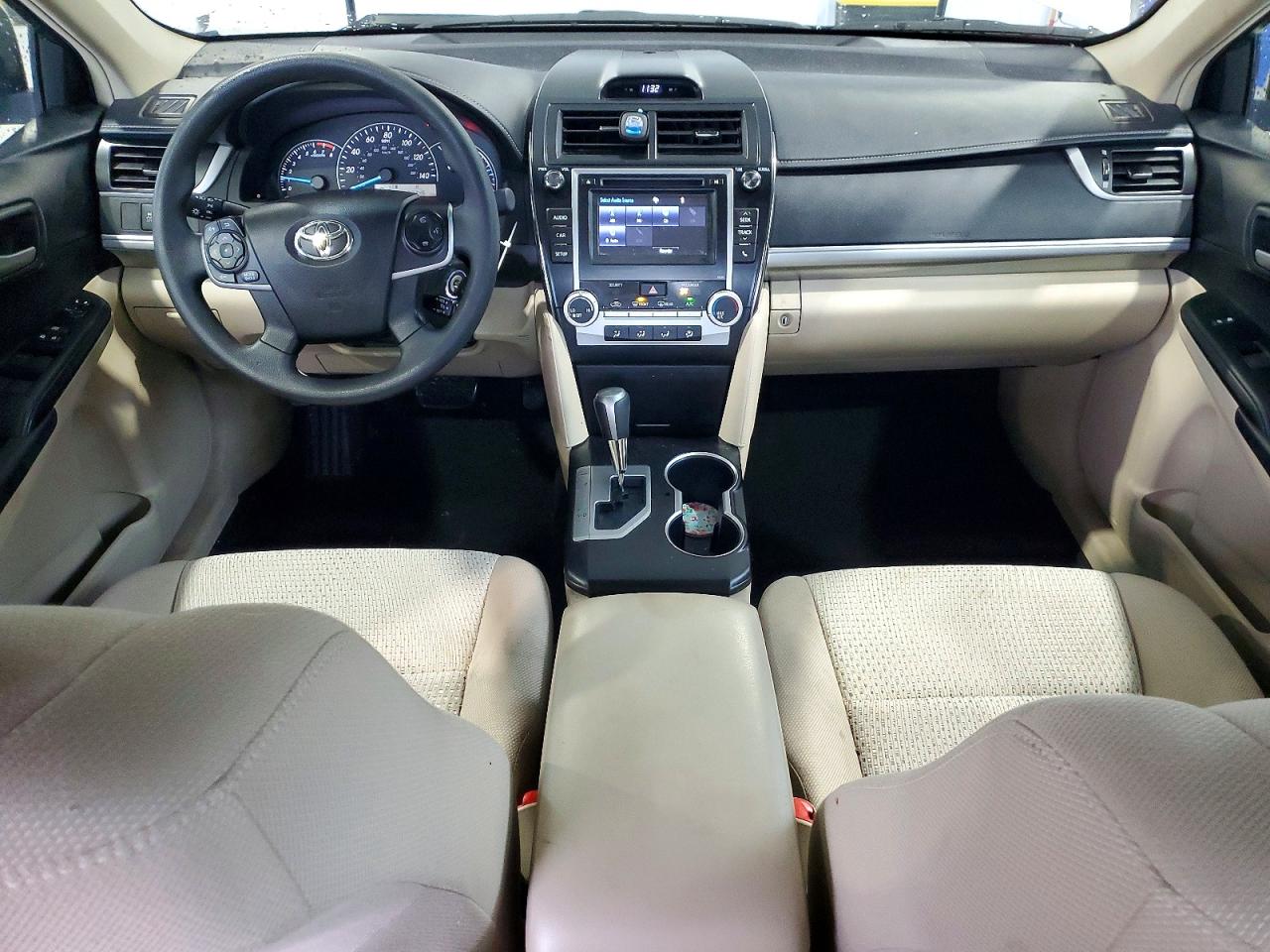 2014 Toyota Camry L Tan vin: 4T4BF1FK8ER373987