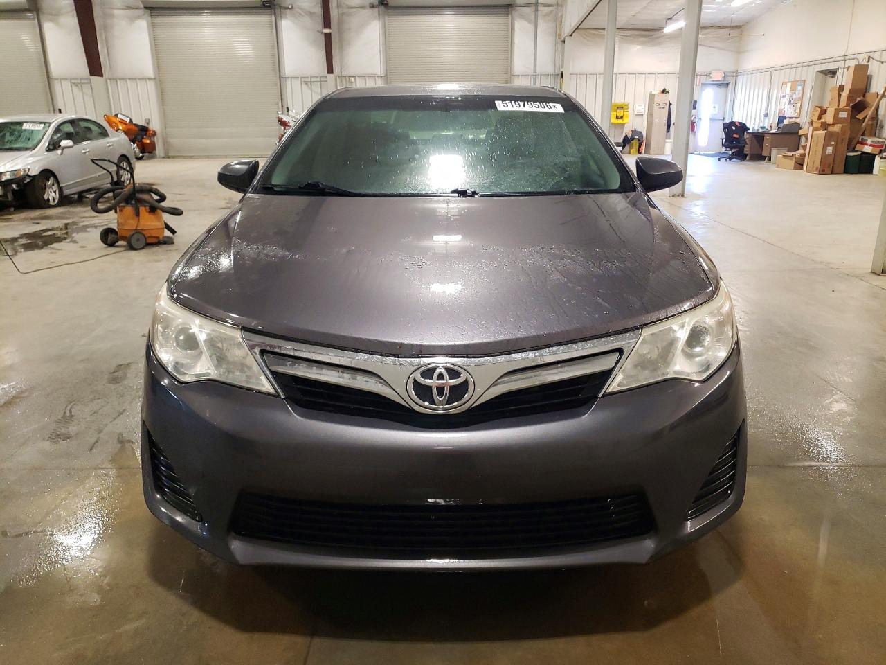 2014 Toyota Camry Gray vin: 4T4BF1FK8ER374928