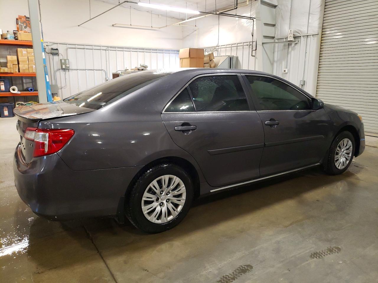 2014 Toyota Camry Gray vin: 4T4BF1FK8ER374928