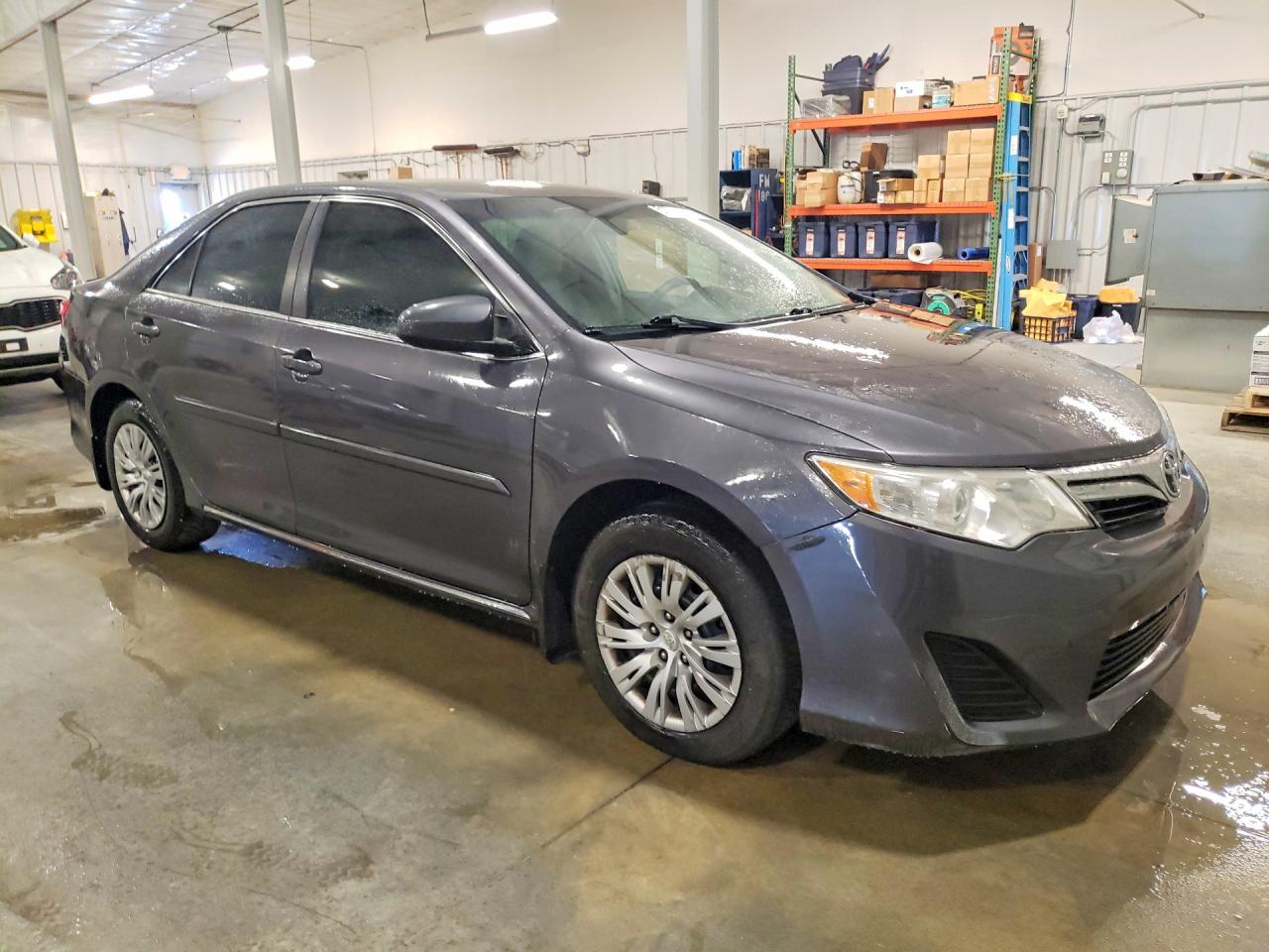 2014 Toyota Camry Gray vin: 4T4BF1FK8ER374928