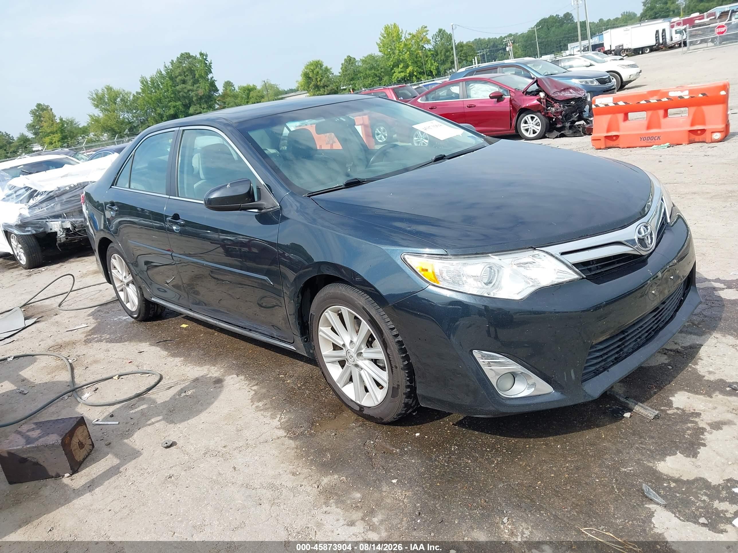 2014 Toyota Camry Xle Blue vin: 4T4BF1FK8ER378378
