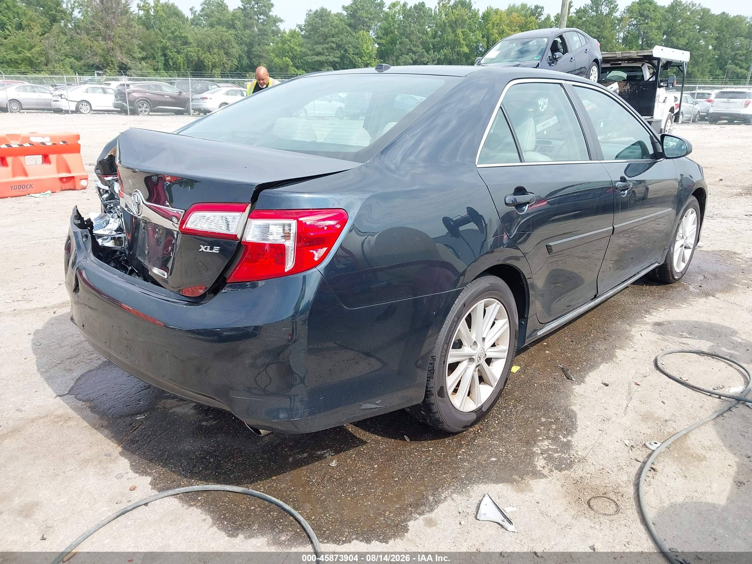 2014 Toyota Camry Xle Blue vin: 4T4BF1FK8ER378378