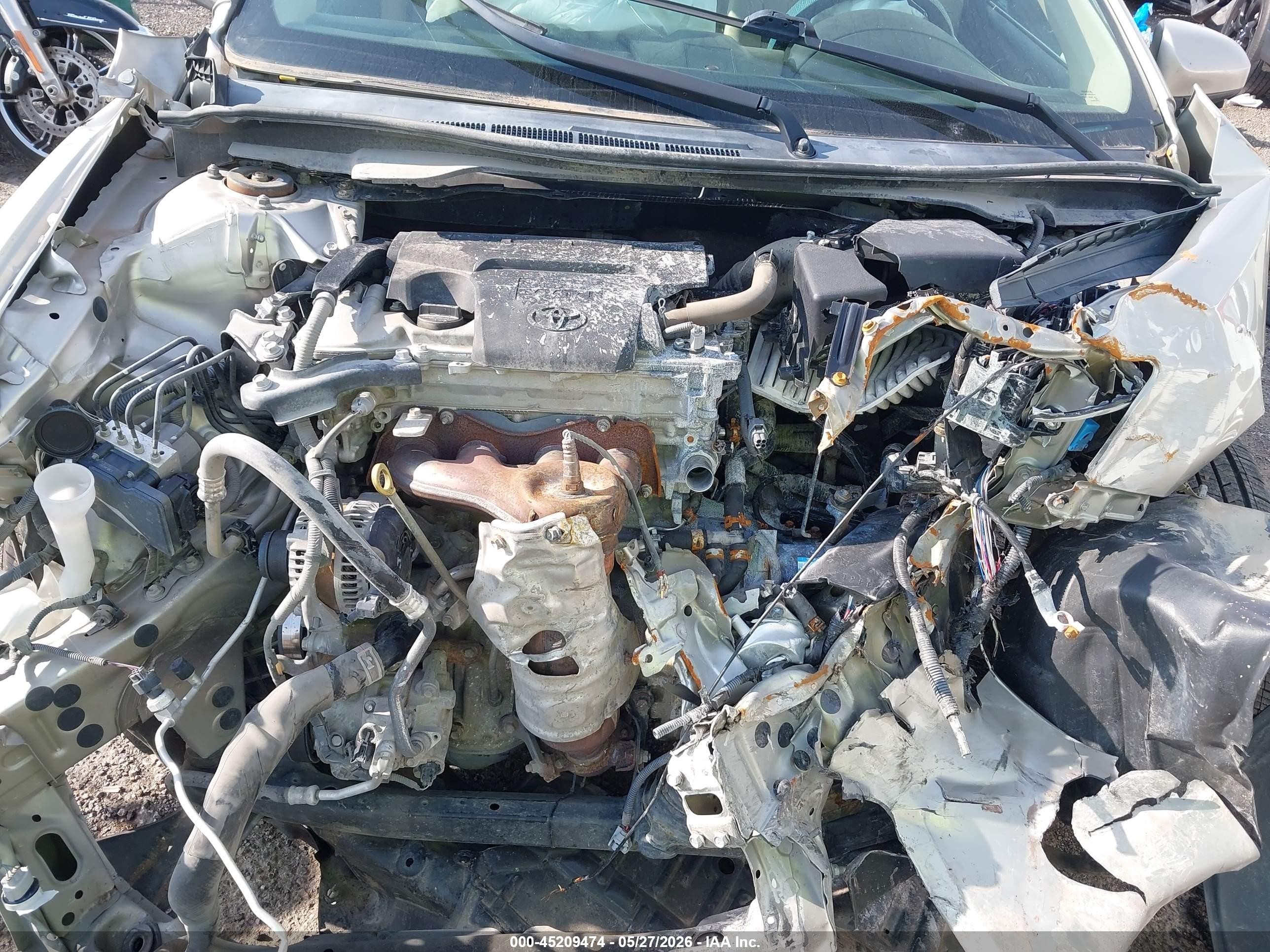 2014 Toyota Camry Le Silver vin: 4T4BF1FK8ER382737