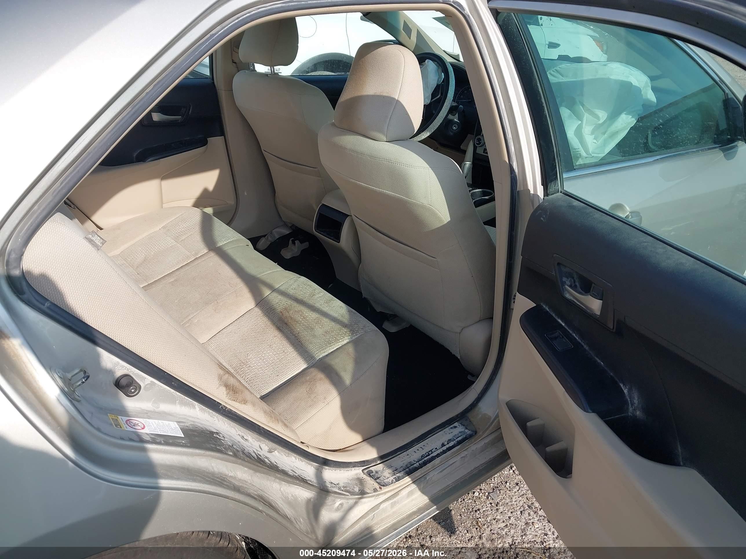 2014 Toyota Camry Le Silver vin: 4T4BF1FK8ER382737