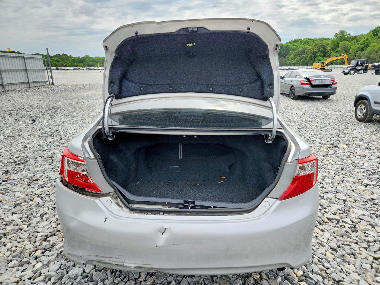 2014 Toyota Camry Le Silver vin: 4T4BF1FK8ER384813