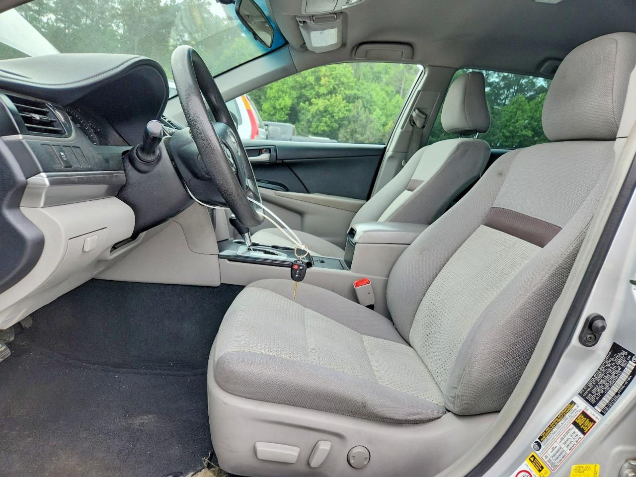 2014 Toyota Camry Le Silver vin: 4T4BF1FK8ER384813