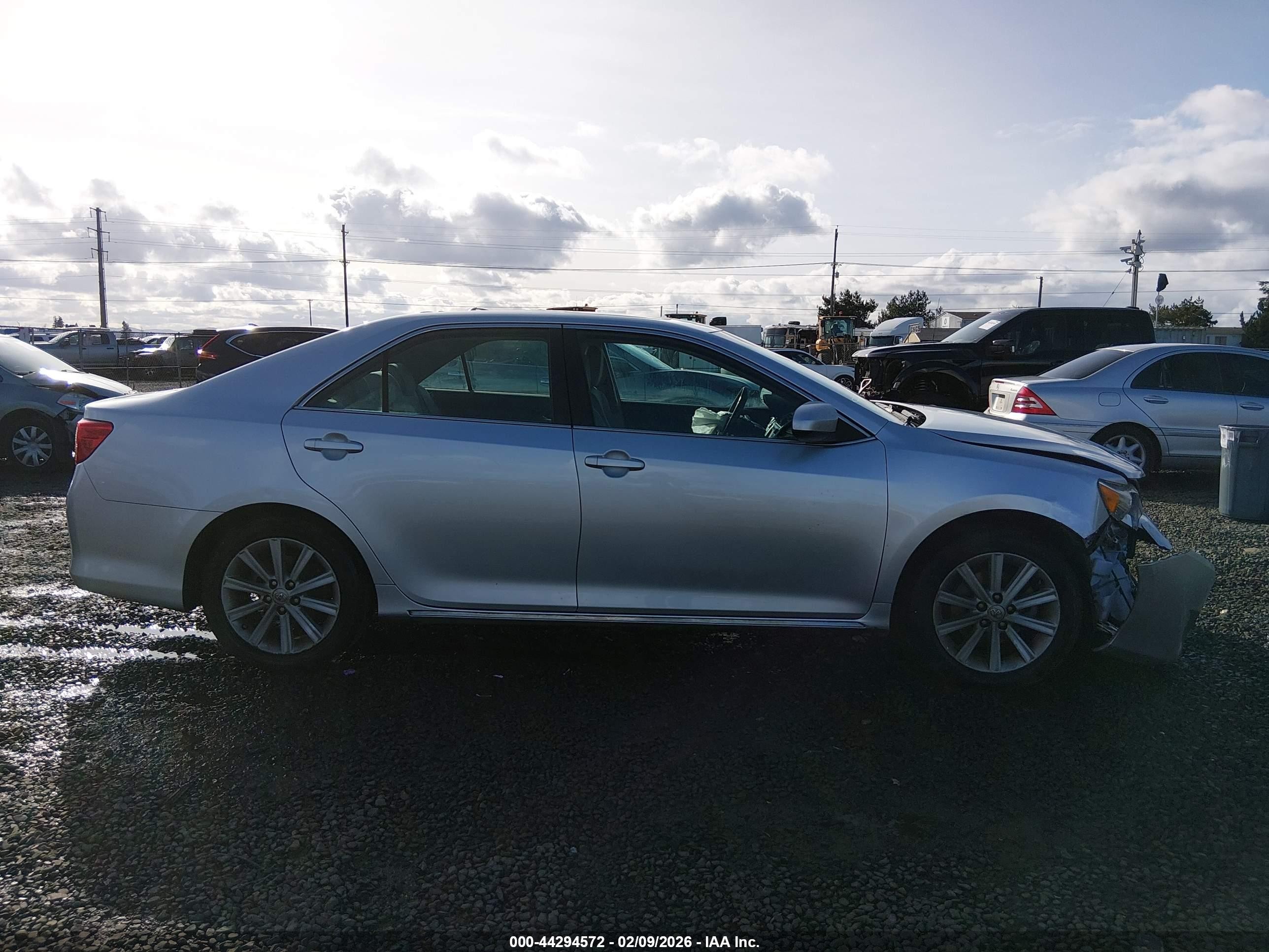 2014 Toyota Camry Xle Silver vin: 4T4BF1FK8ER387145