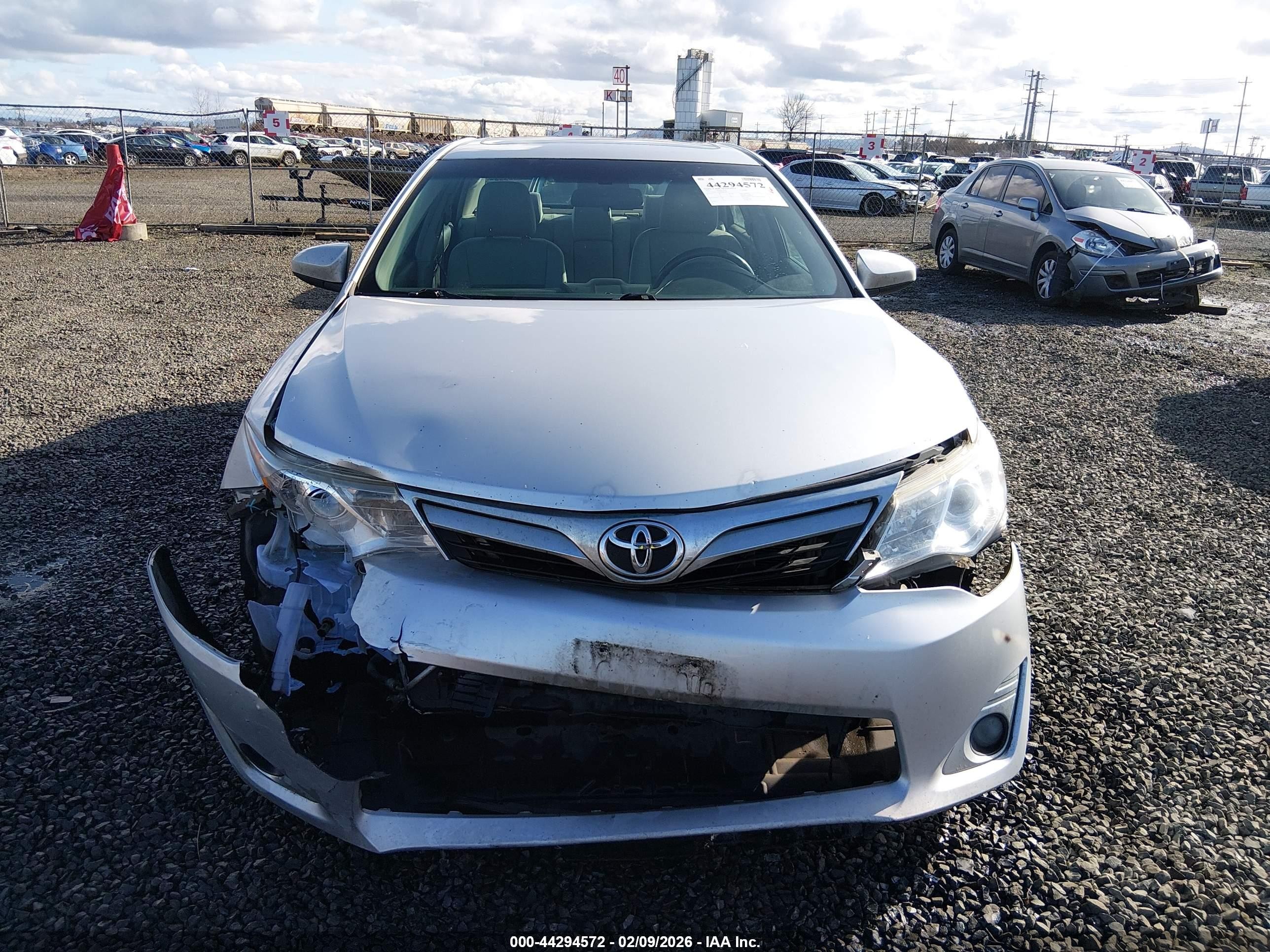 2014 Toyota Camry Xle Silver vin: 4T4BF1FK8ER387145