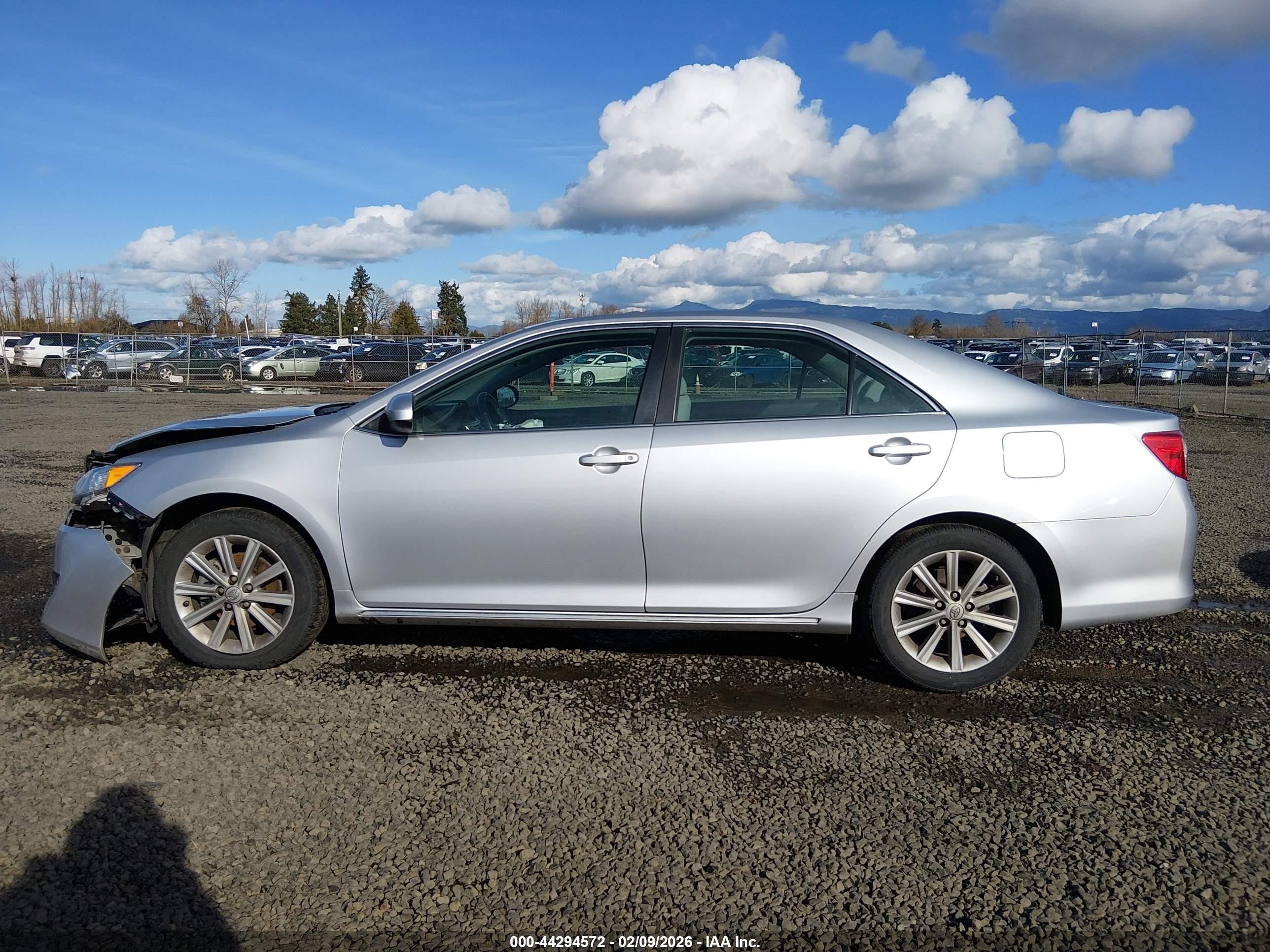 2014 Toyota Camry Xle Silver vin: 4T4BF1FK8ER387145