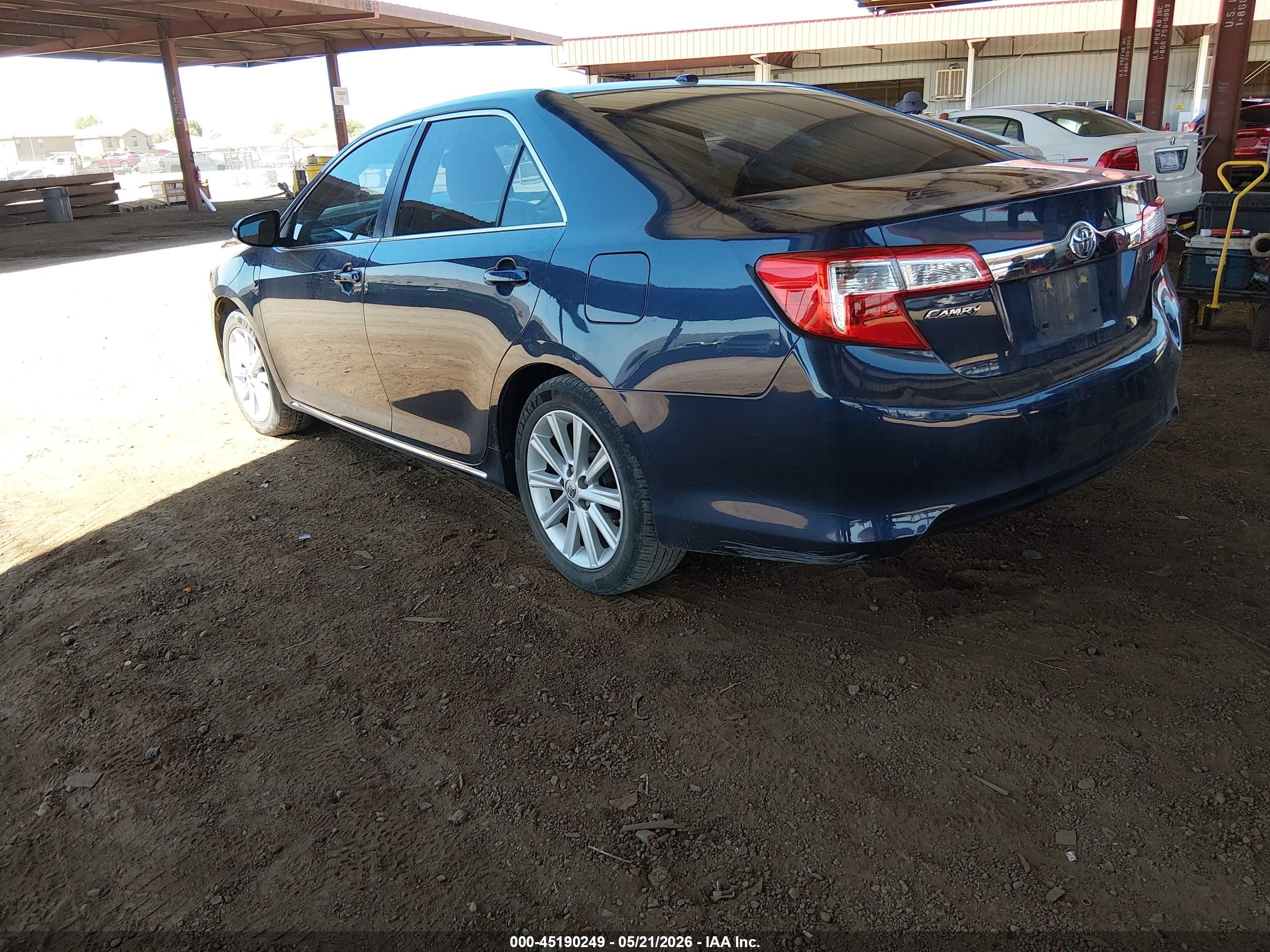 2014 Toyota Camry Xle Blue vin: 4T4BF1FK8ER390028