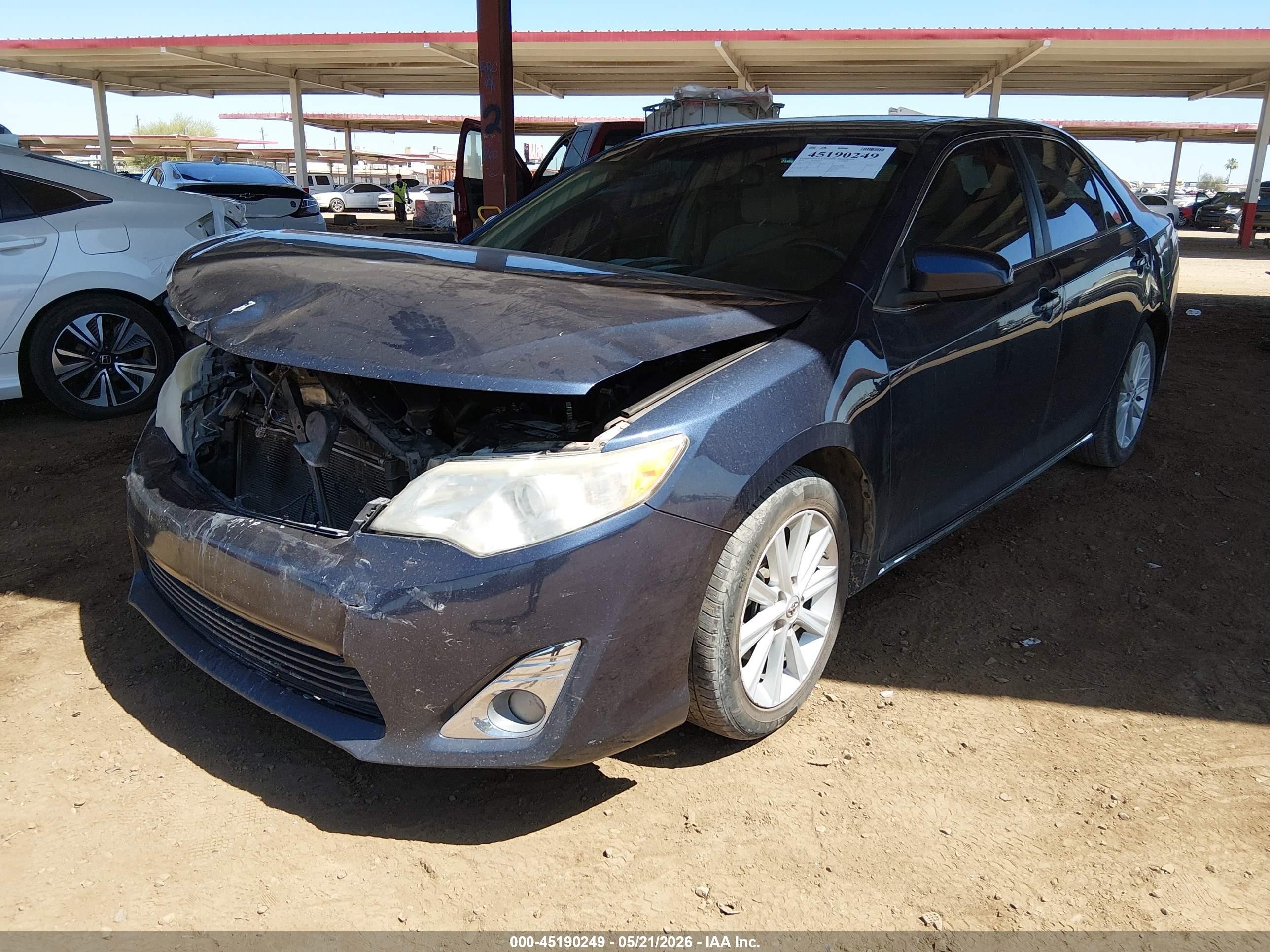 2014 Toyota Camry Xle Blue vin: 4T4BF1FK8ER390028
