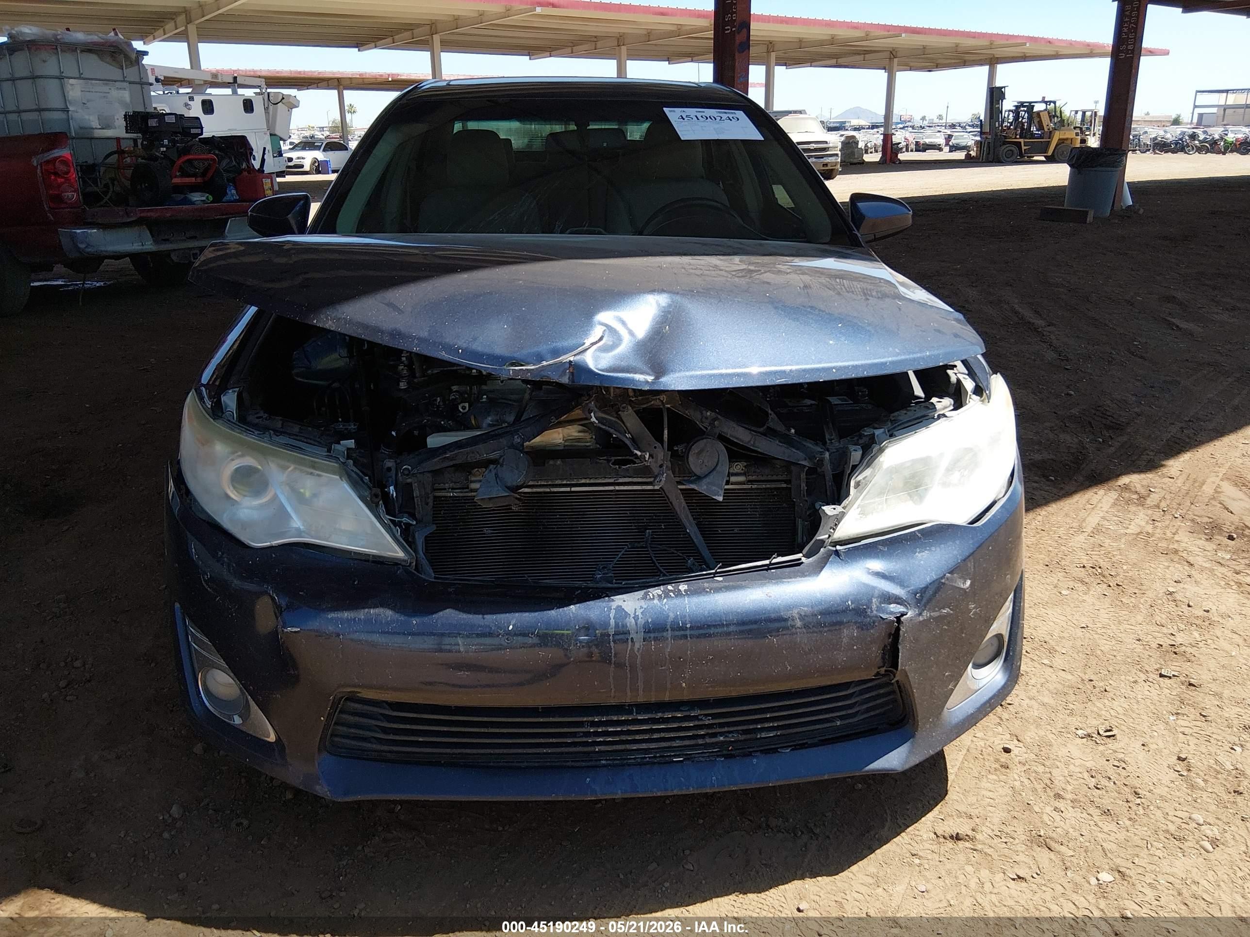 2014 Toyota Camry Xle Blue vin: 4T4BF1FK8ER390028