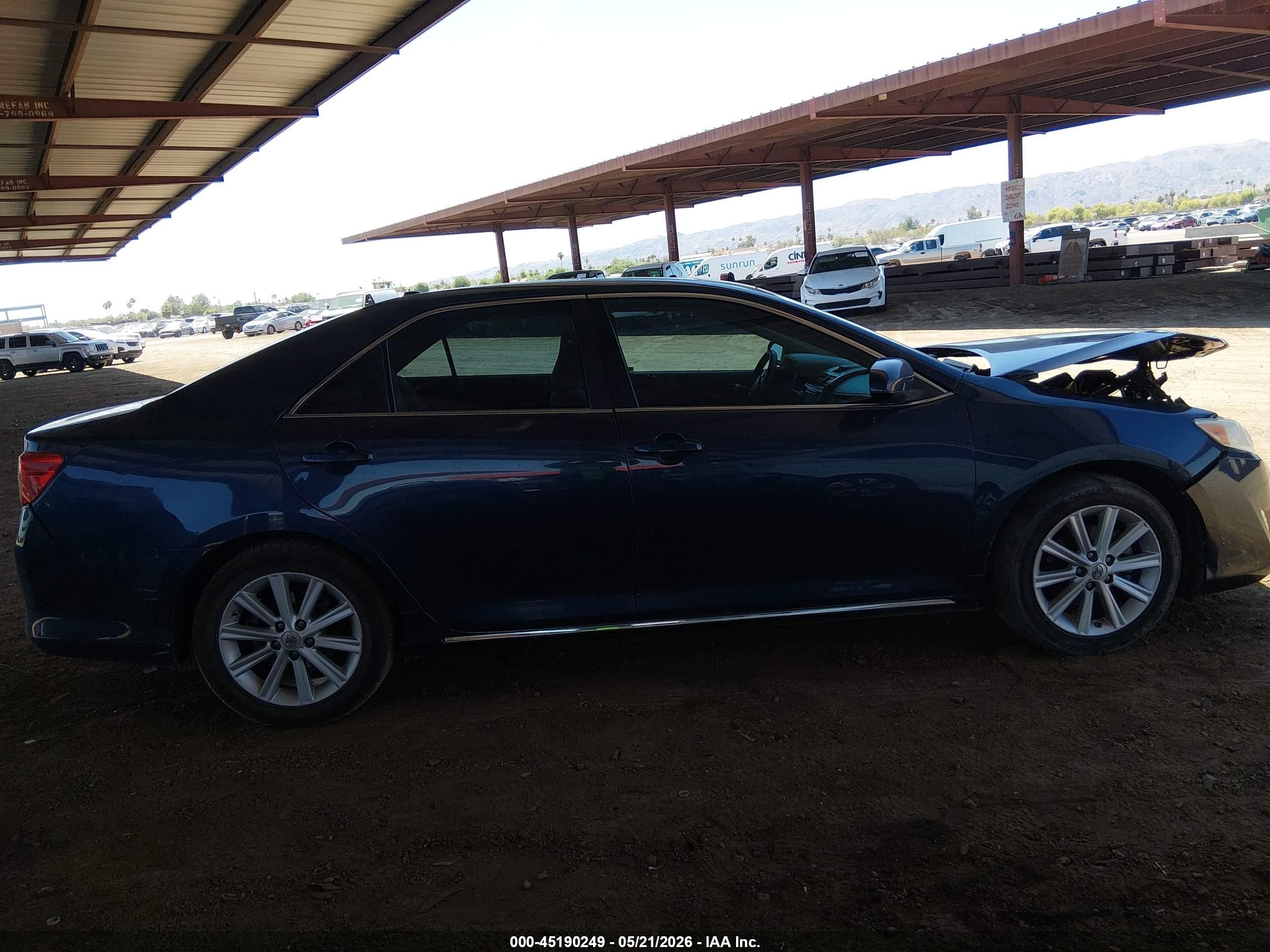 2014 Toyota Camry Xle Blue vin: 4T4BF1FK8ER390028