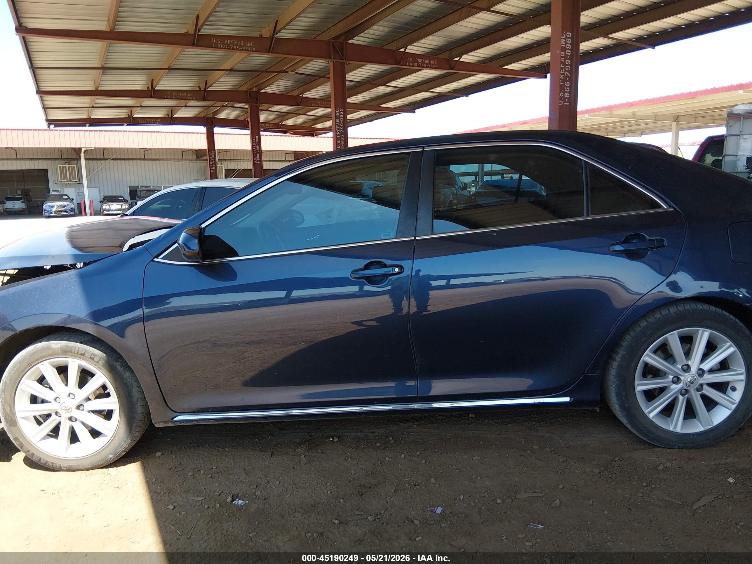 2014 Toyota Camry Xle Blue vin: 4T4BF1FK8ER390028