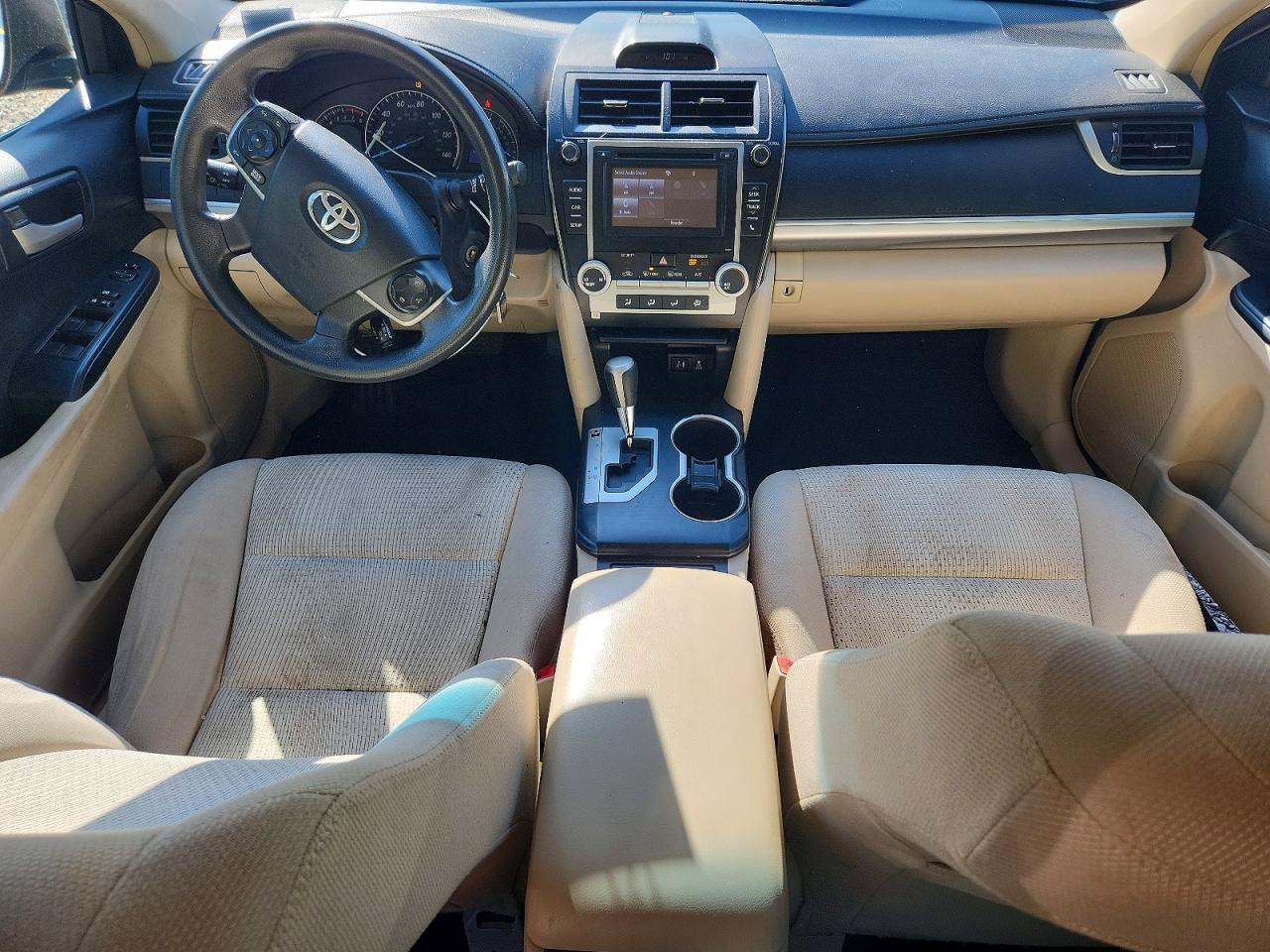 2014 Toyota Camry Le Beige vin: 4T4BF1FK8ER390255