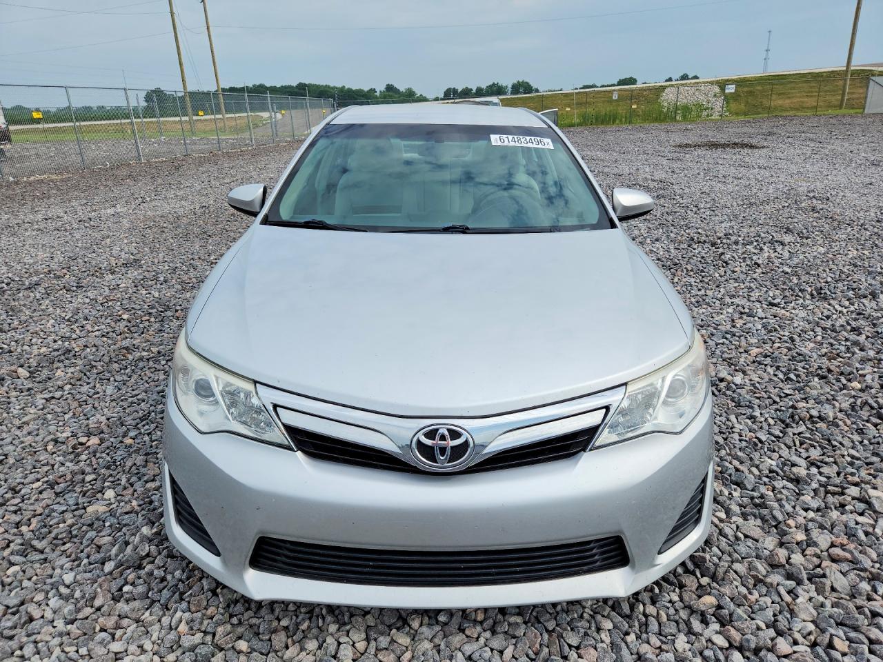 2014 Toyota Camry Le Серебряный vin: 4T4BF1FK8ER393429