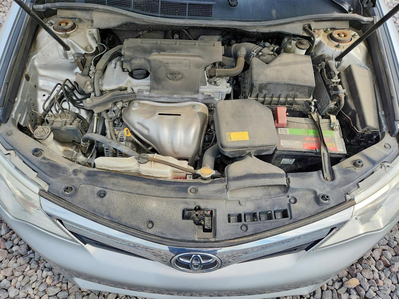 2014 Toyota Camry Le Серебряный vin: 4T4BF1FK8ER393429