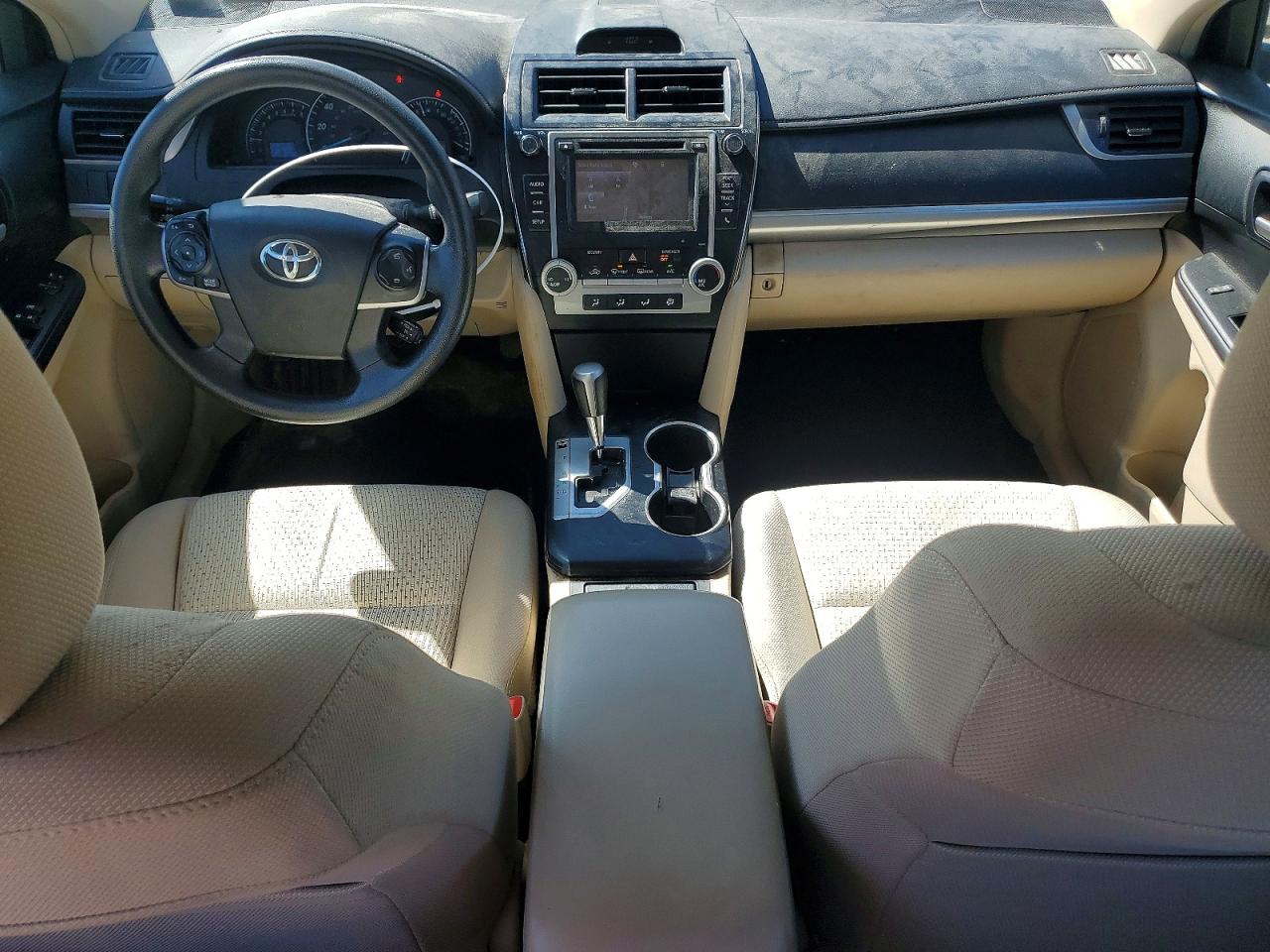 2014 Toyota Camry Le Tan vin: 4T4BF1FK8ER397819