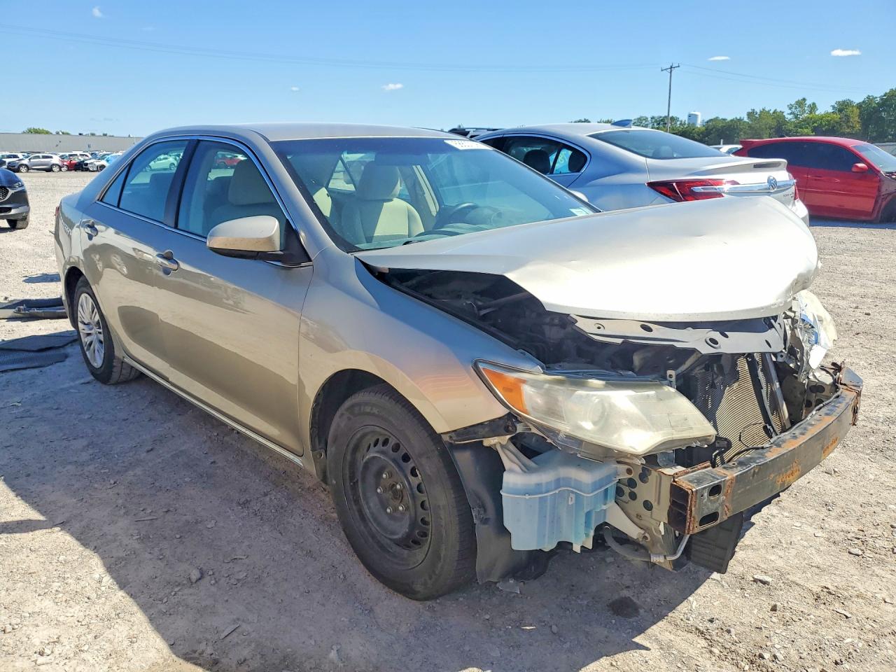 2014 Toyota Camry Le Tan vin: 4T4BF1FK8ER397819