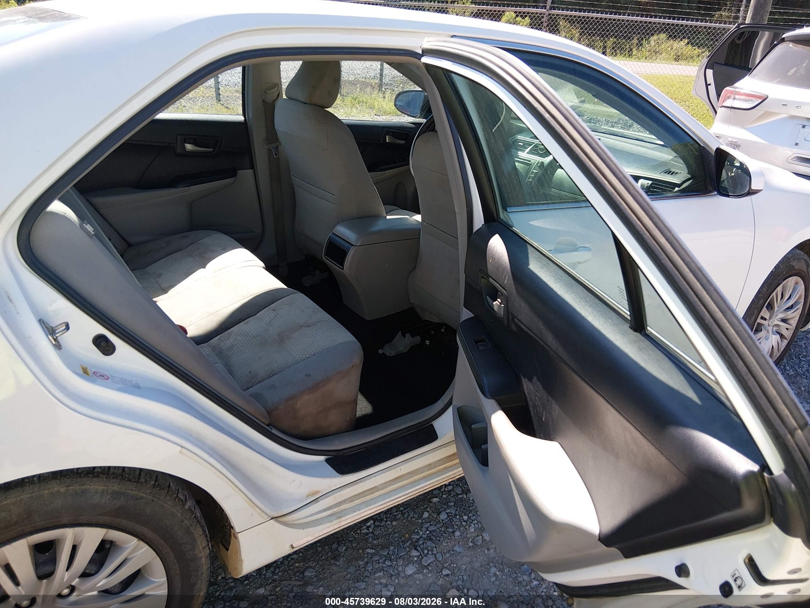 2014 Toyota Camry Le White vin: 4T4BF1FK8ER403134