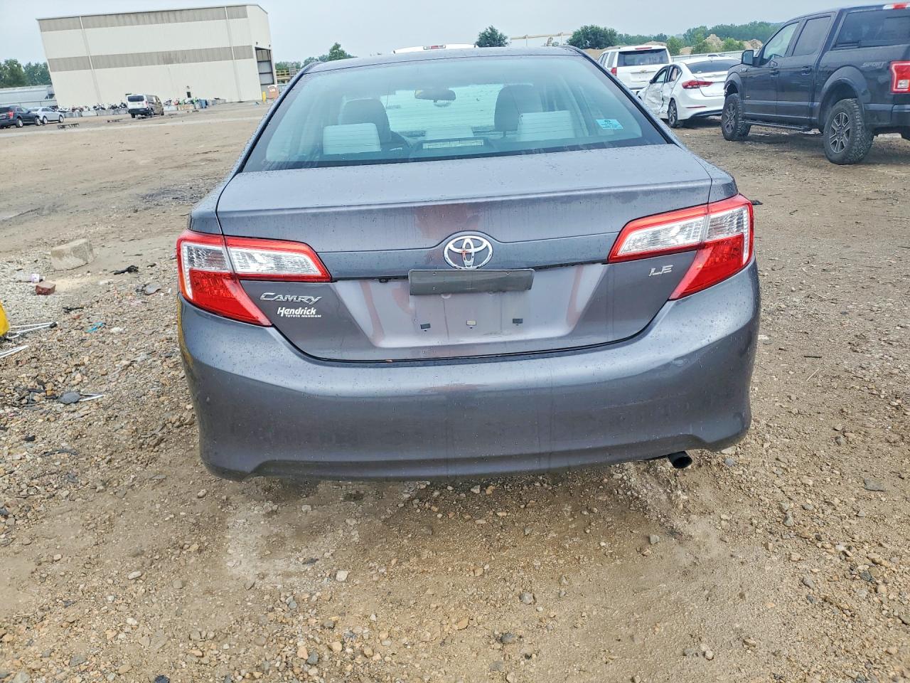 2014 Toyota Camry Le Gray vin: 4T4BF1FK8ER404591