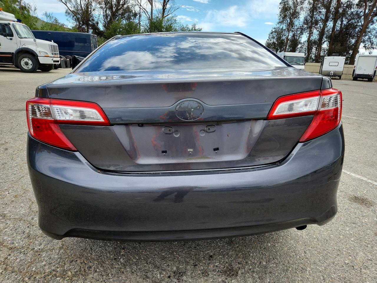 2014 Toyota Camry L Gray vin: 4T4BF1FK8ER405157