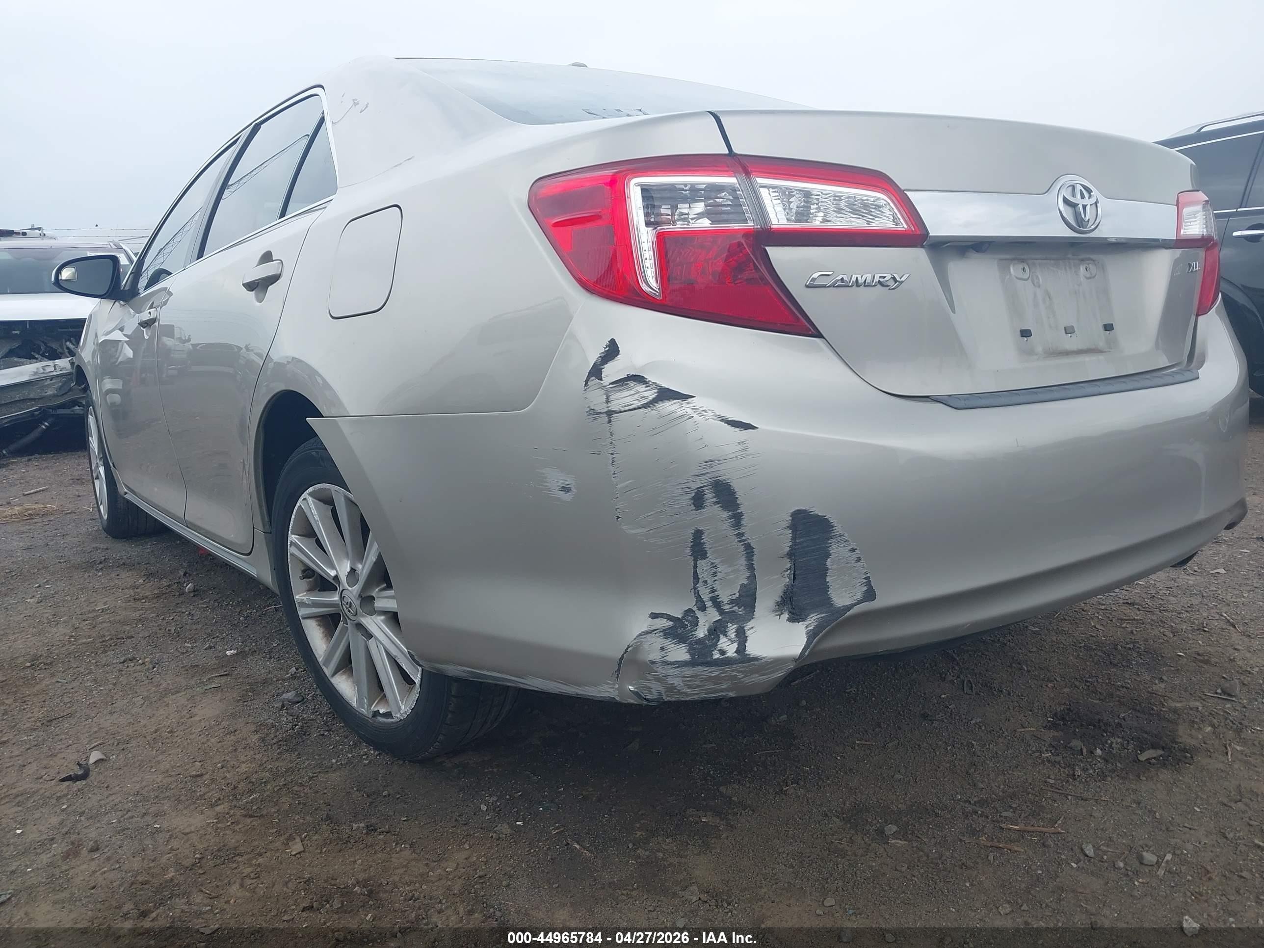 2014 Toyota Camry Xle Золотой vin: 4T4BF1FK8ER420385