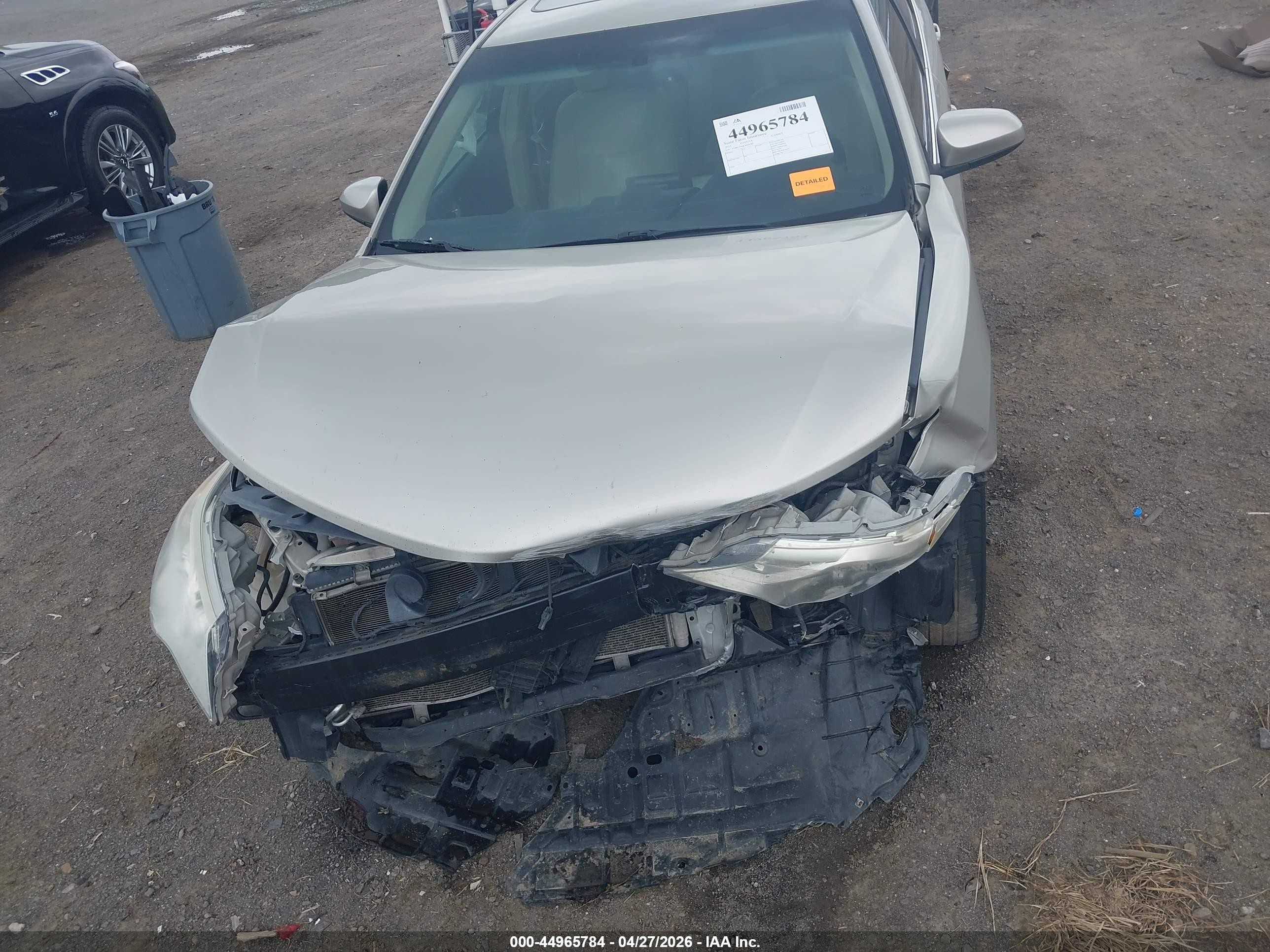 2014 Toyota Camry Xle Золотой vin: 4T4BF1FK8ER420385