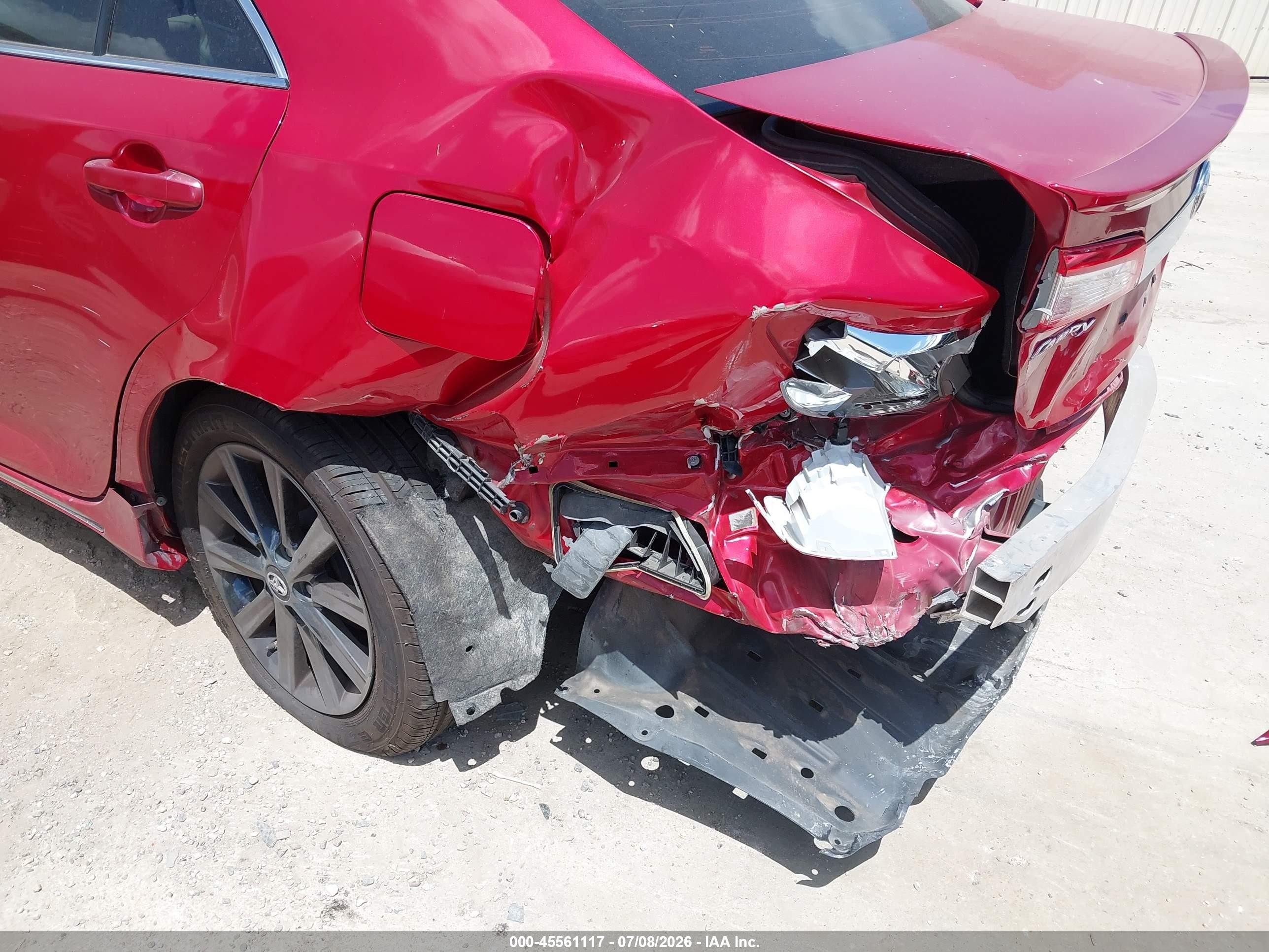 2014 Toyota Camry Xle Red vin: 4T4BF1FK8ER420807