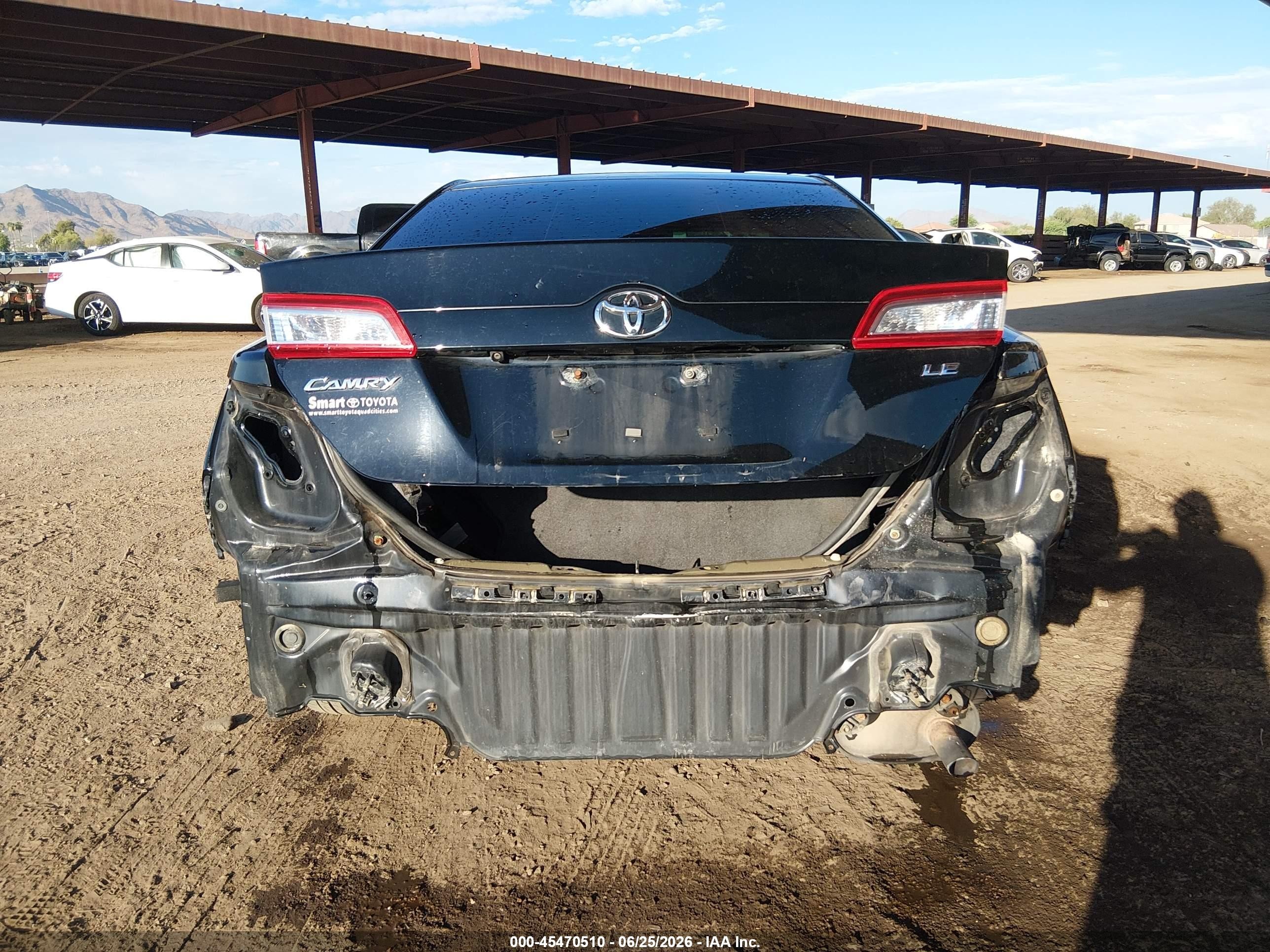 2014 Toyota Camry Le Black vin: 4T4BF1FK8ER421472