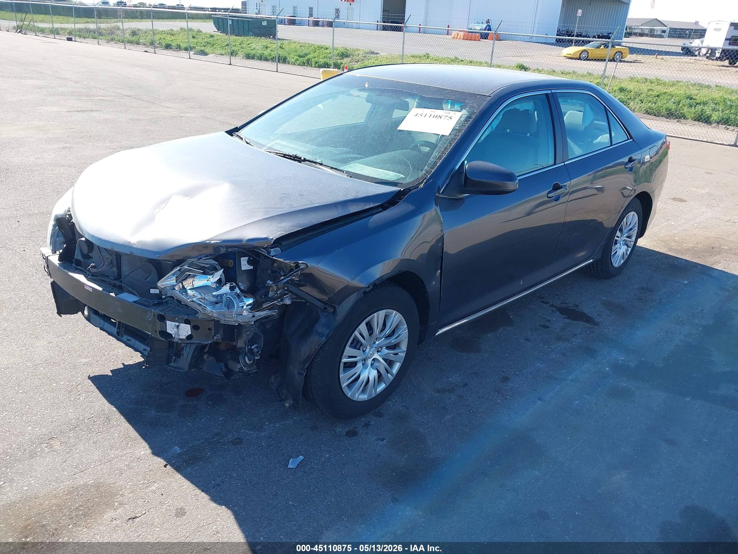 2014 Toyota Camry Le Gray vin: 4T4BF1FK8ER425621