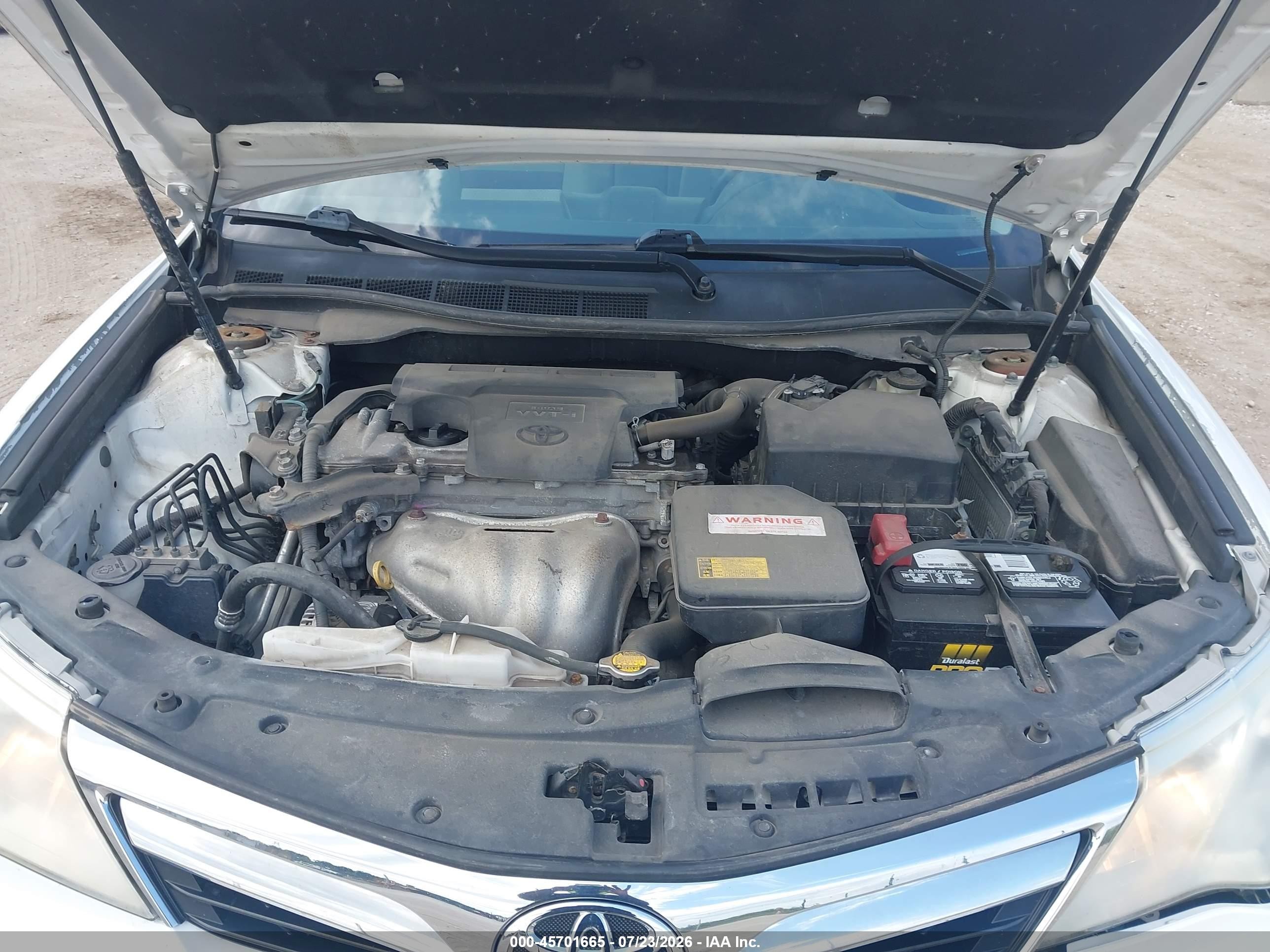 2014 Toyota Camry Le White vin: 4T4BF1FK8ER430429