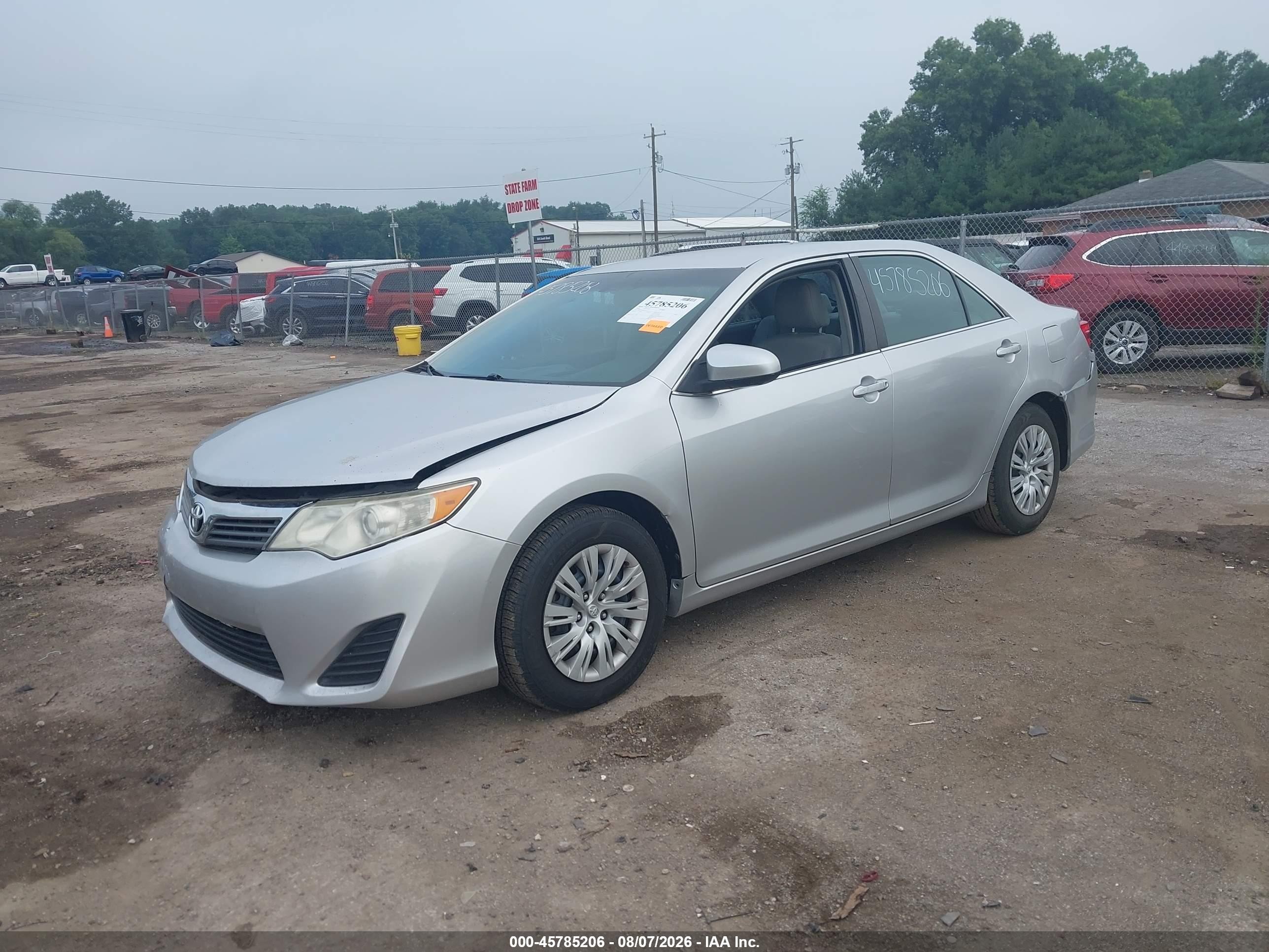 2014 Toyota Camry L Silver vin: 4T4BF1FK8ER431175