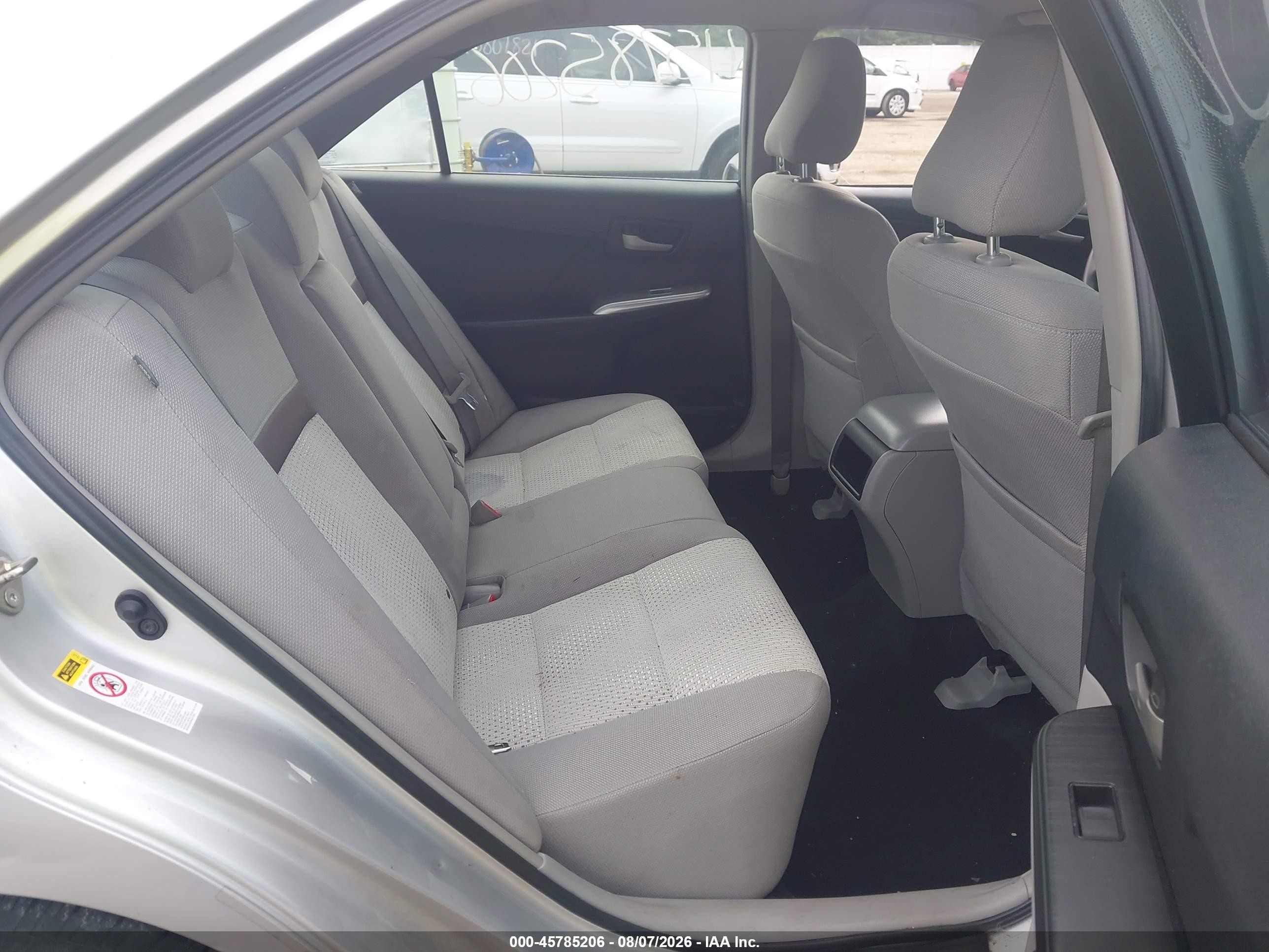 2014 Toyota Camry L Silver vin: 4T4BF1FK8ER431175