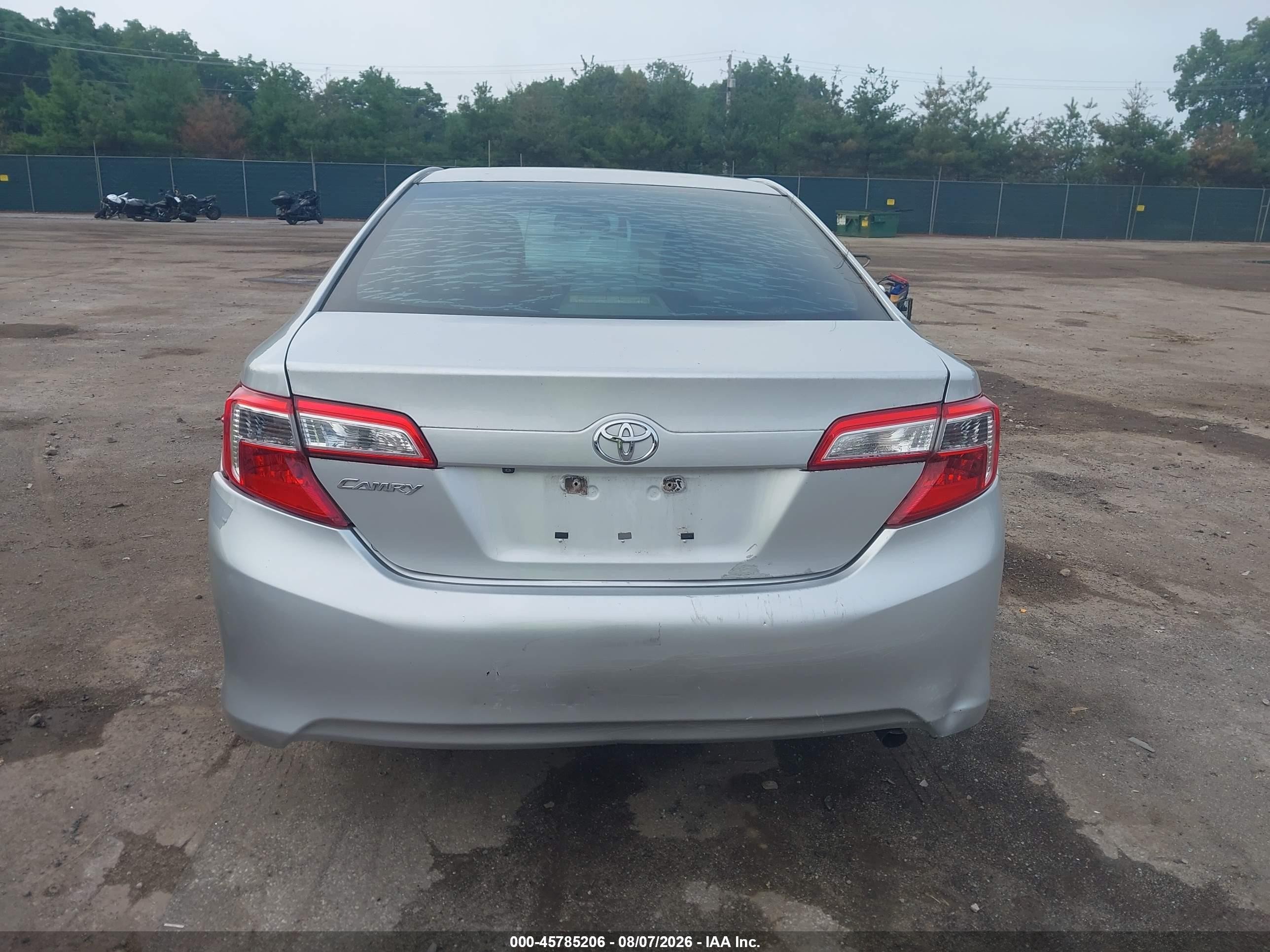 2014 Toyota Camry L Silver vin: 4T4BF1FK8ER431175