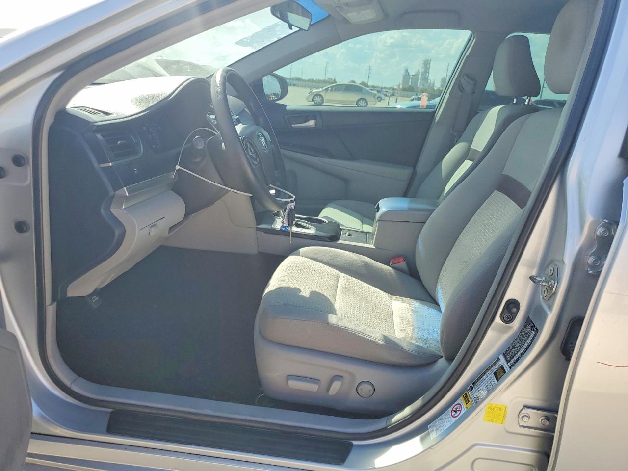 2014 Toyota Camry Le Silver vin: 4T4BF1FK8ER436828