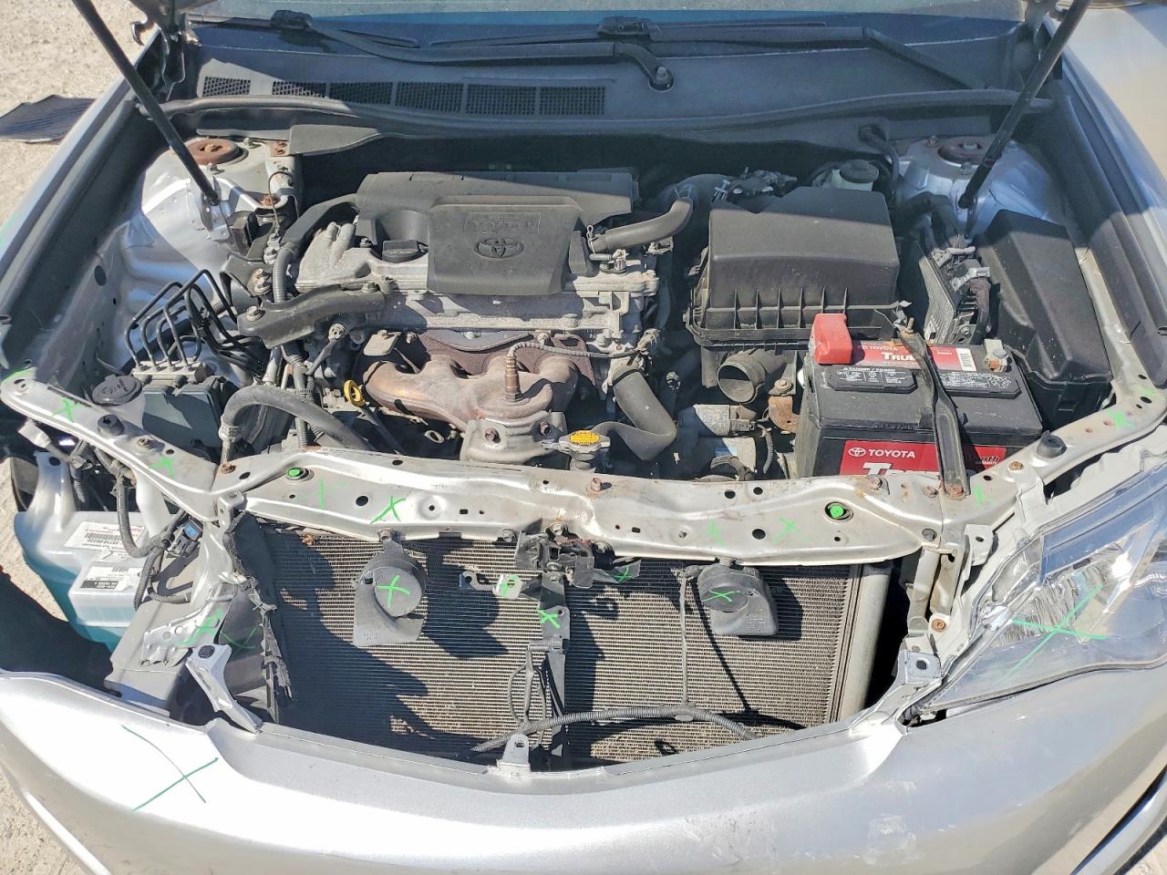 2014 Toyota Camry Le Silver vin: 4T4BF1FK8ER436828