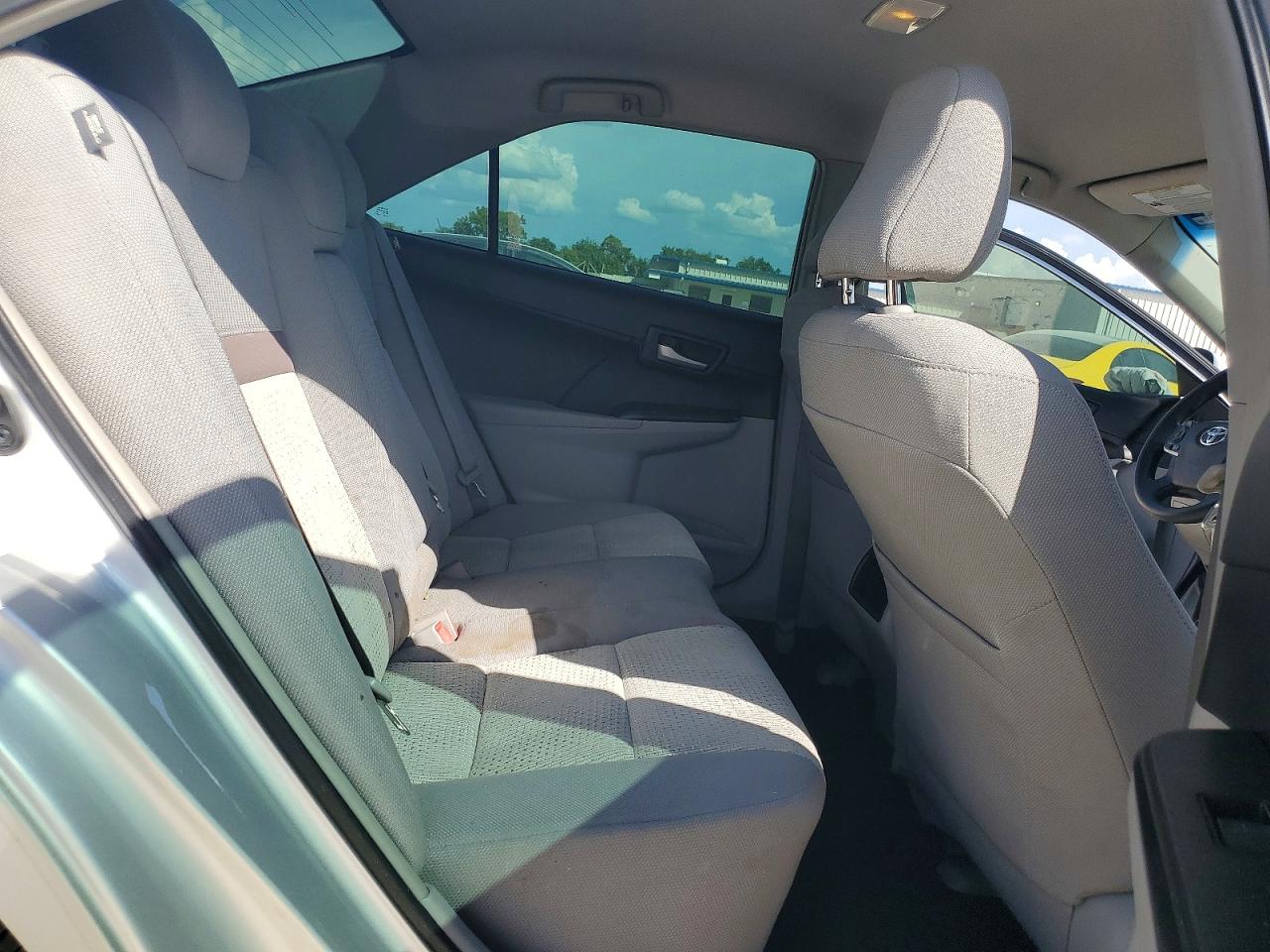 2014 Toyota Camry Le Silver vin: 4T4BF1FK8ER436828